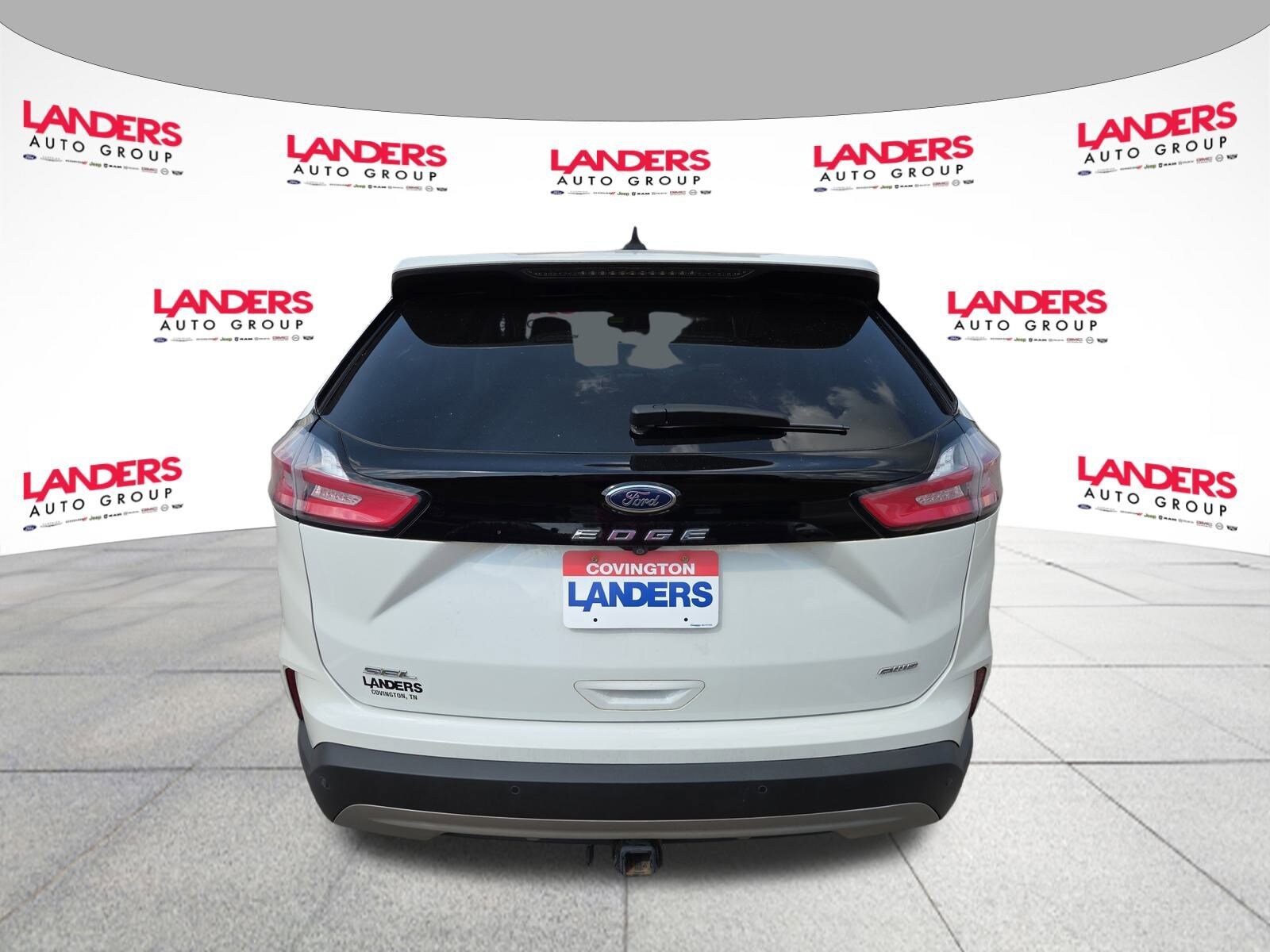 2022 Ford Edge SEL photo 4