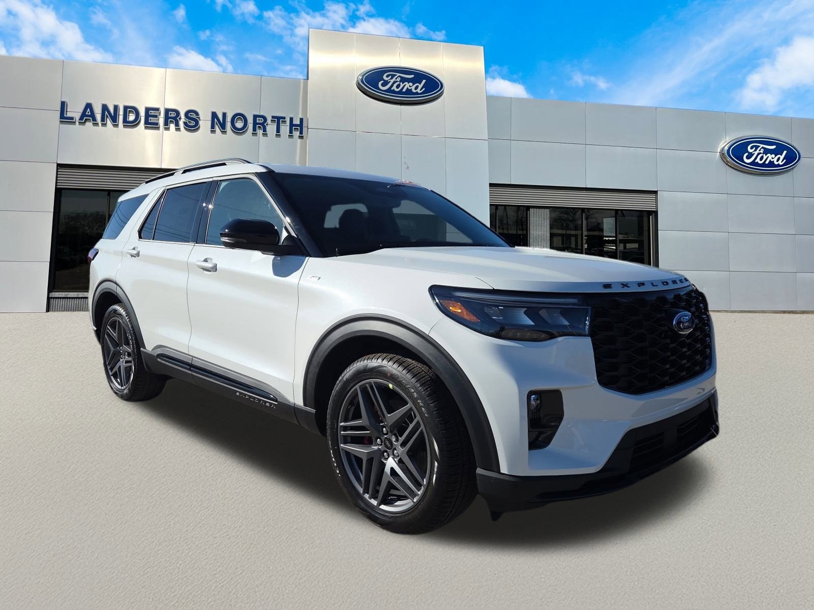 2026 Ford Explorer ST-LINE's photo