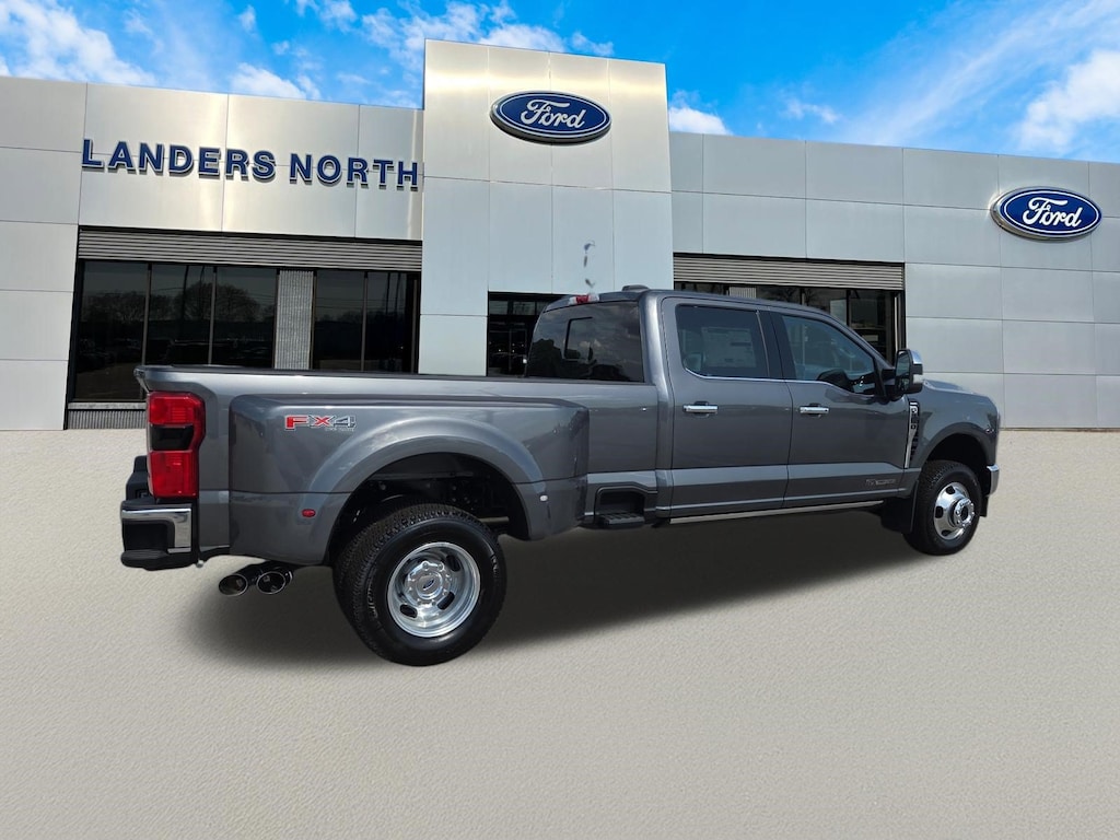 New 2026 Ford Super Duty F-350® Lariat® Truck Crew Cab