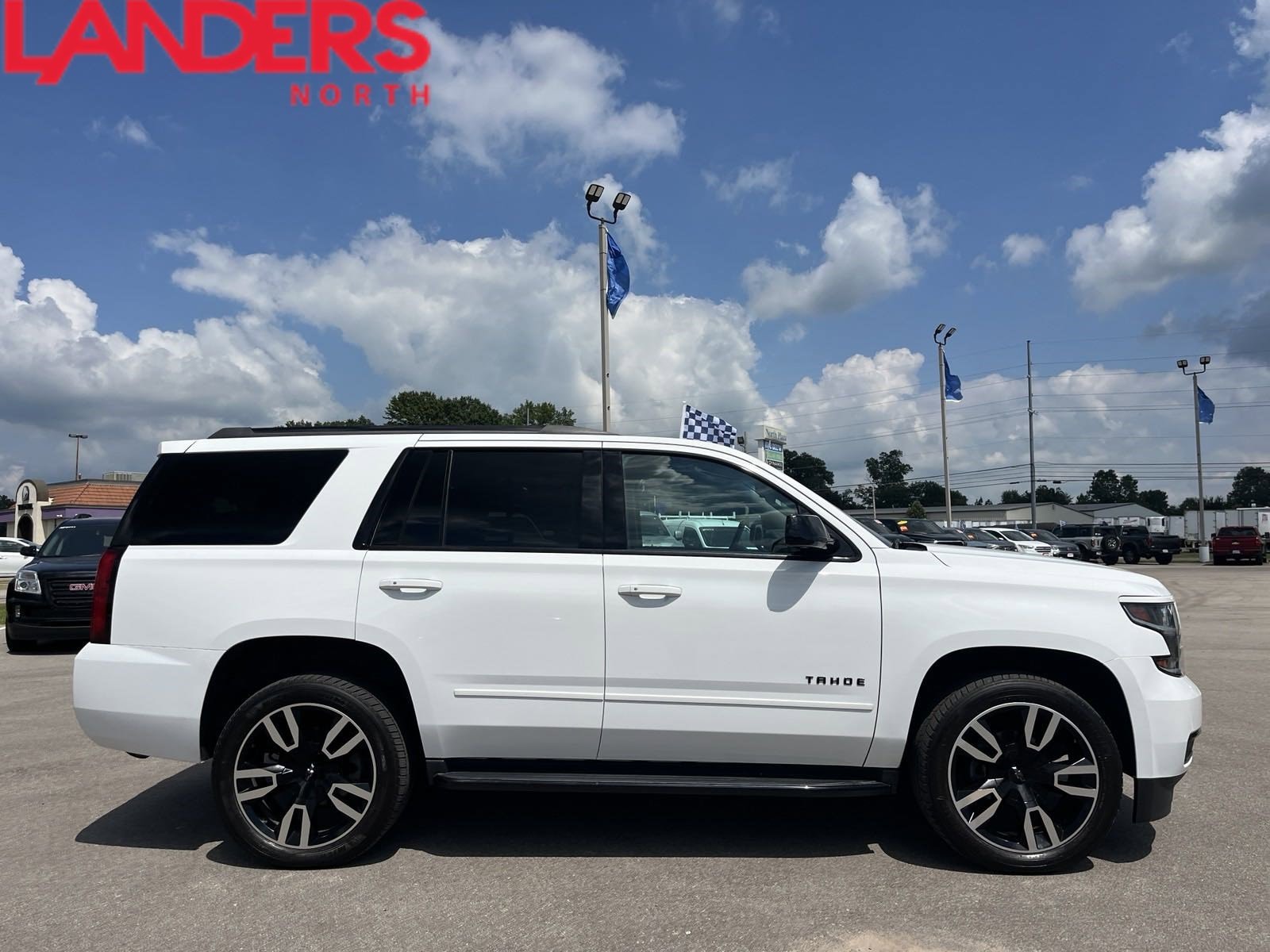 Used 2019 Chevrolet Tahoe Premier with VIN 1GNSKCKJ5KR195092 for sale in Covington, TN