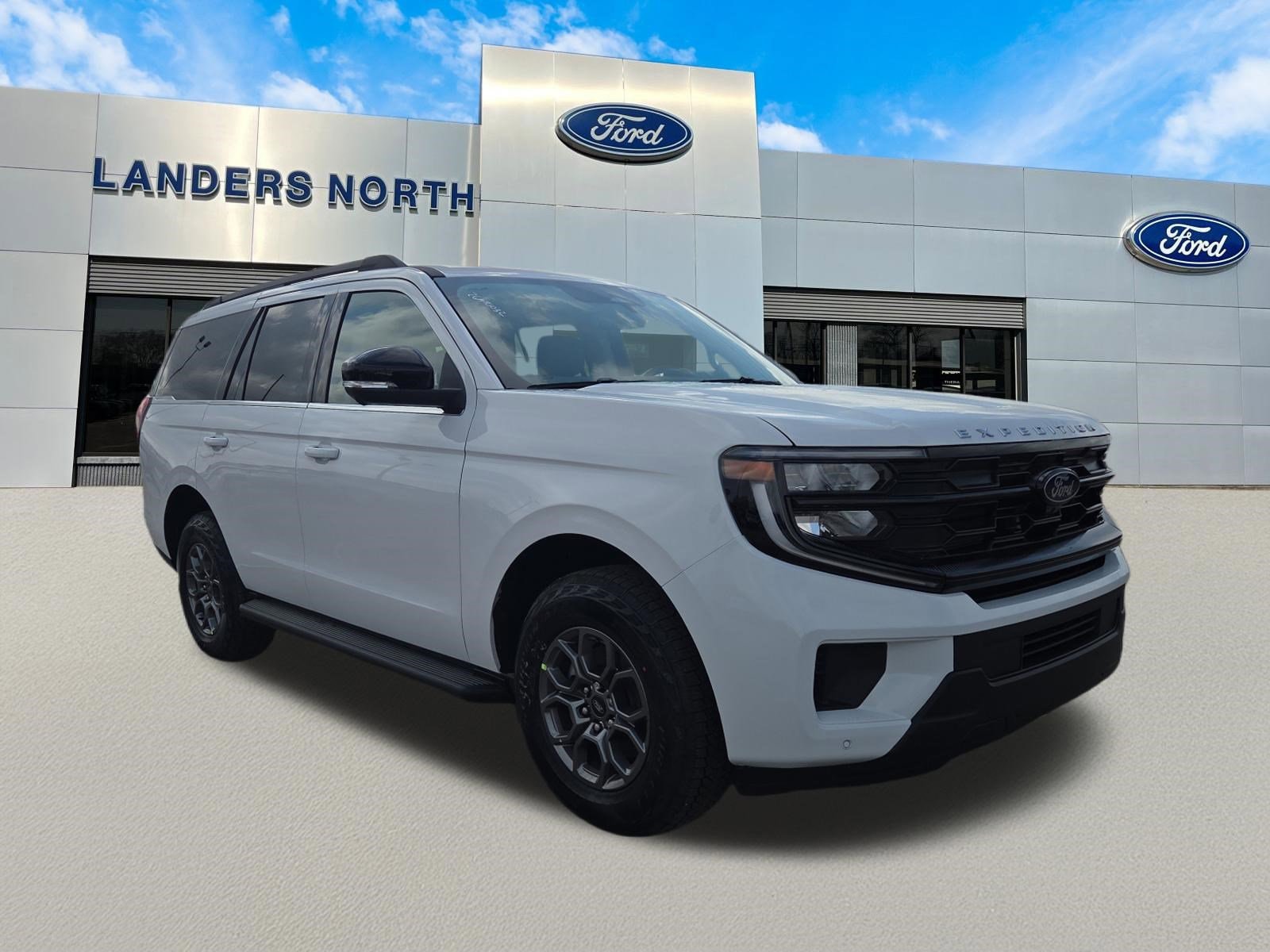 2026 Ford Expedition Active's photo