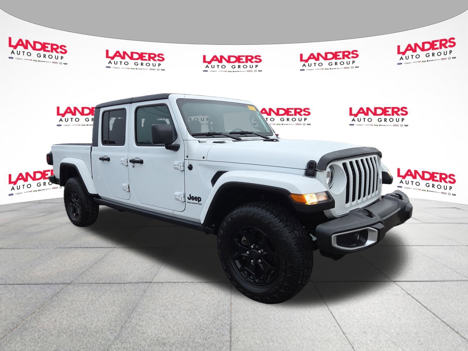 2023 Jeep Gladiator Sport S's photo