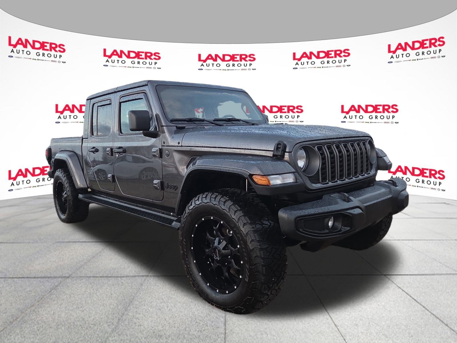 2025 Jeep Gladiator Nighthawk's photo