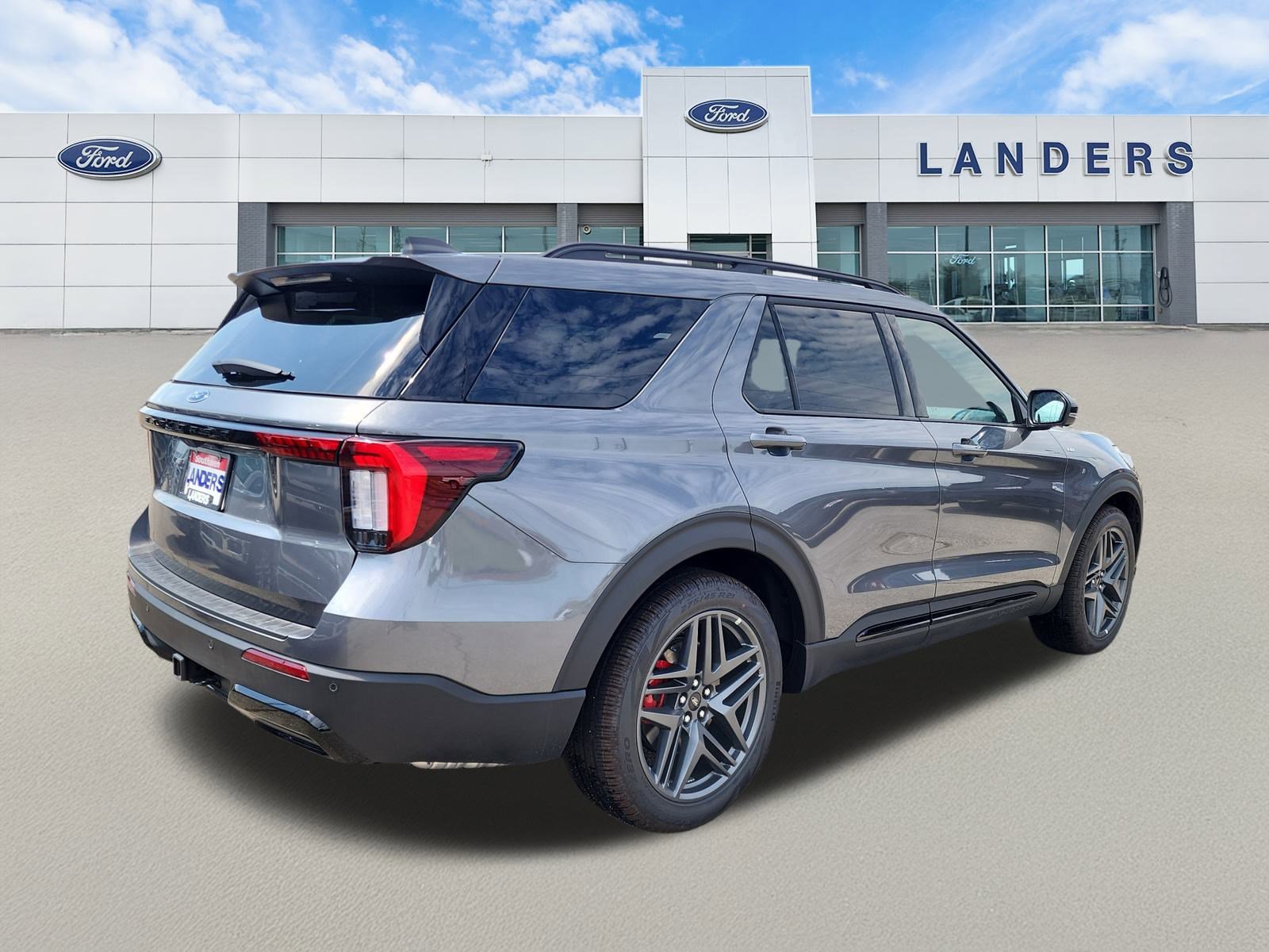 2025 Ford Explorer ST-Line photo 2