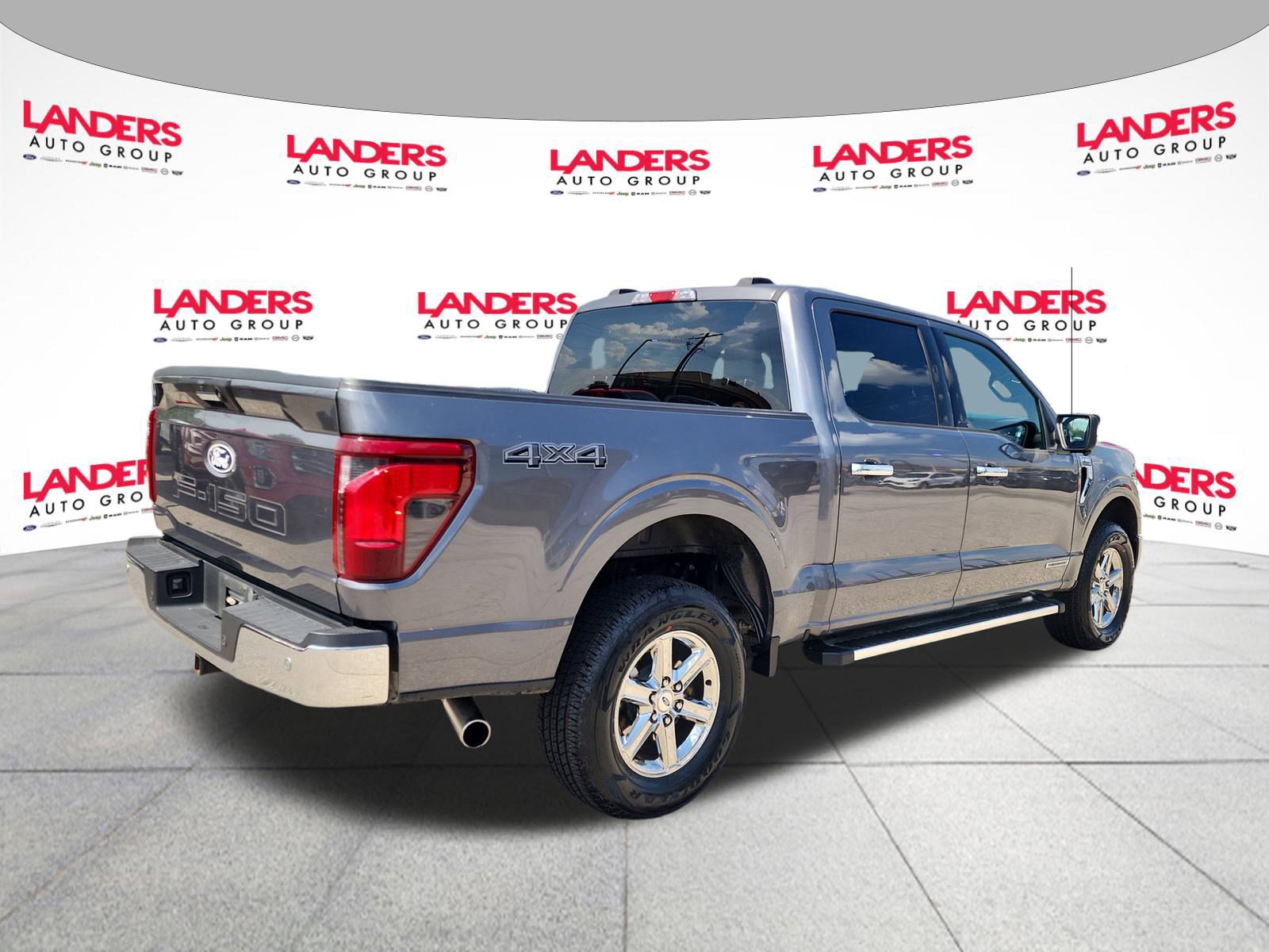 2024 Ford F-150 XLT photo 2