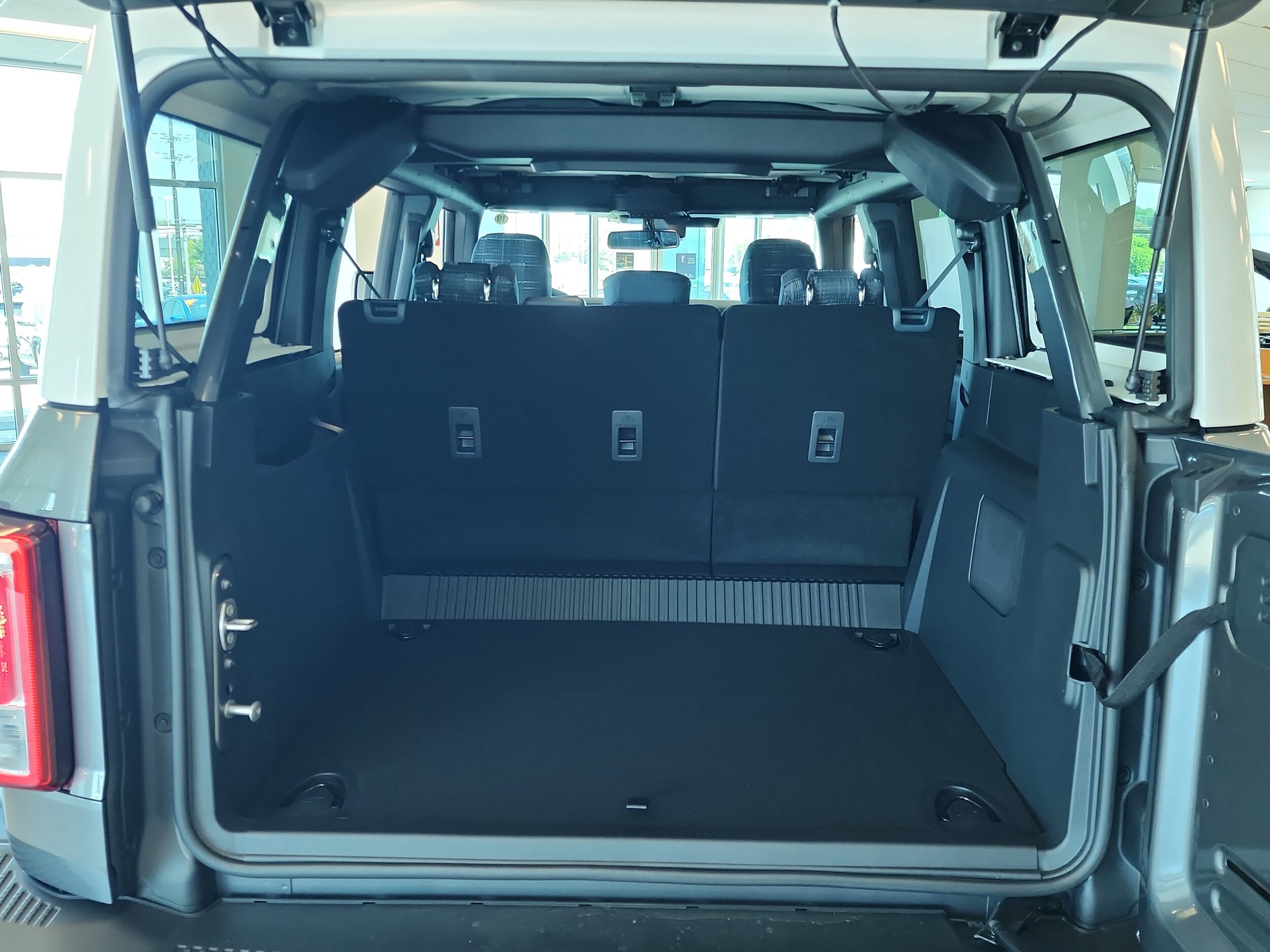 2025 Ford Bronco Heritage First Edition photo 4
