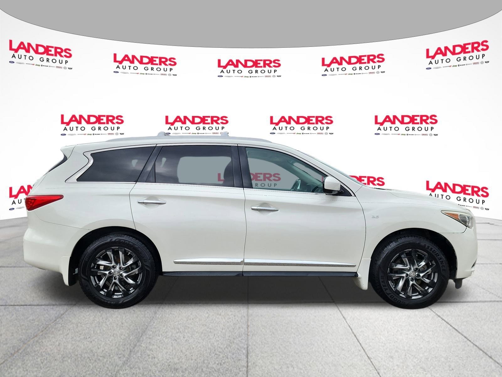 Used 2015 INFINITI QX60 Base with VIN 5N1AL0MN8FC549756 for sale in Southaven, MS
