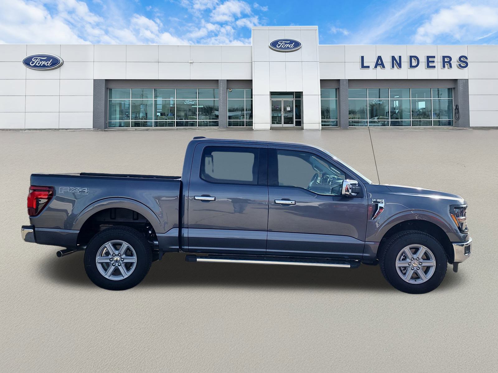 2025 Ford F-150 XLT photo 2