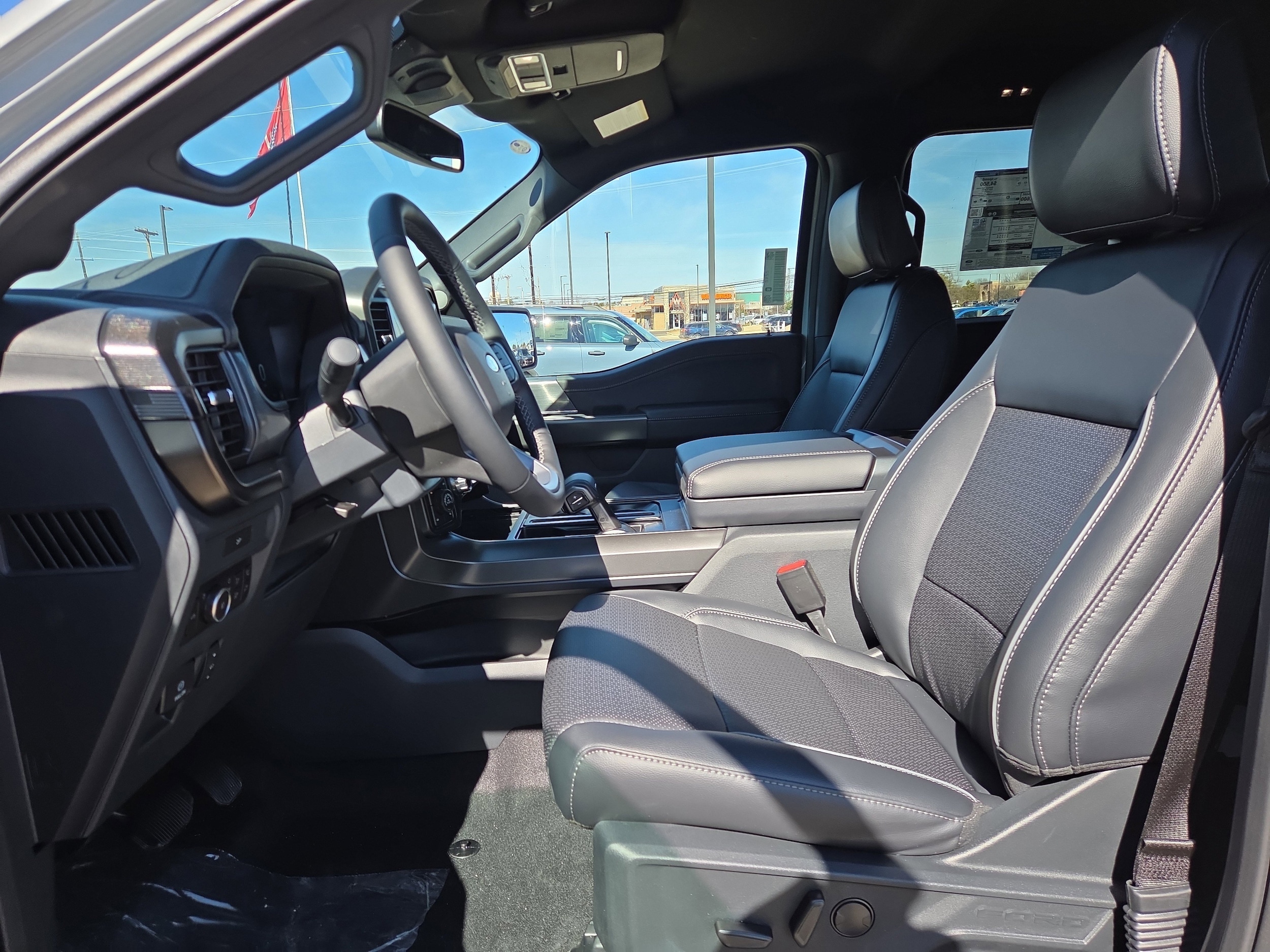 2026 Ford F-150 Lariat - Photo 6