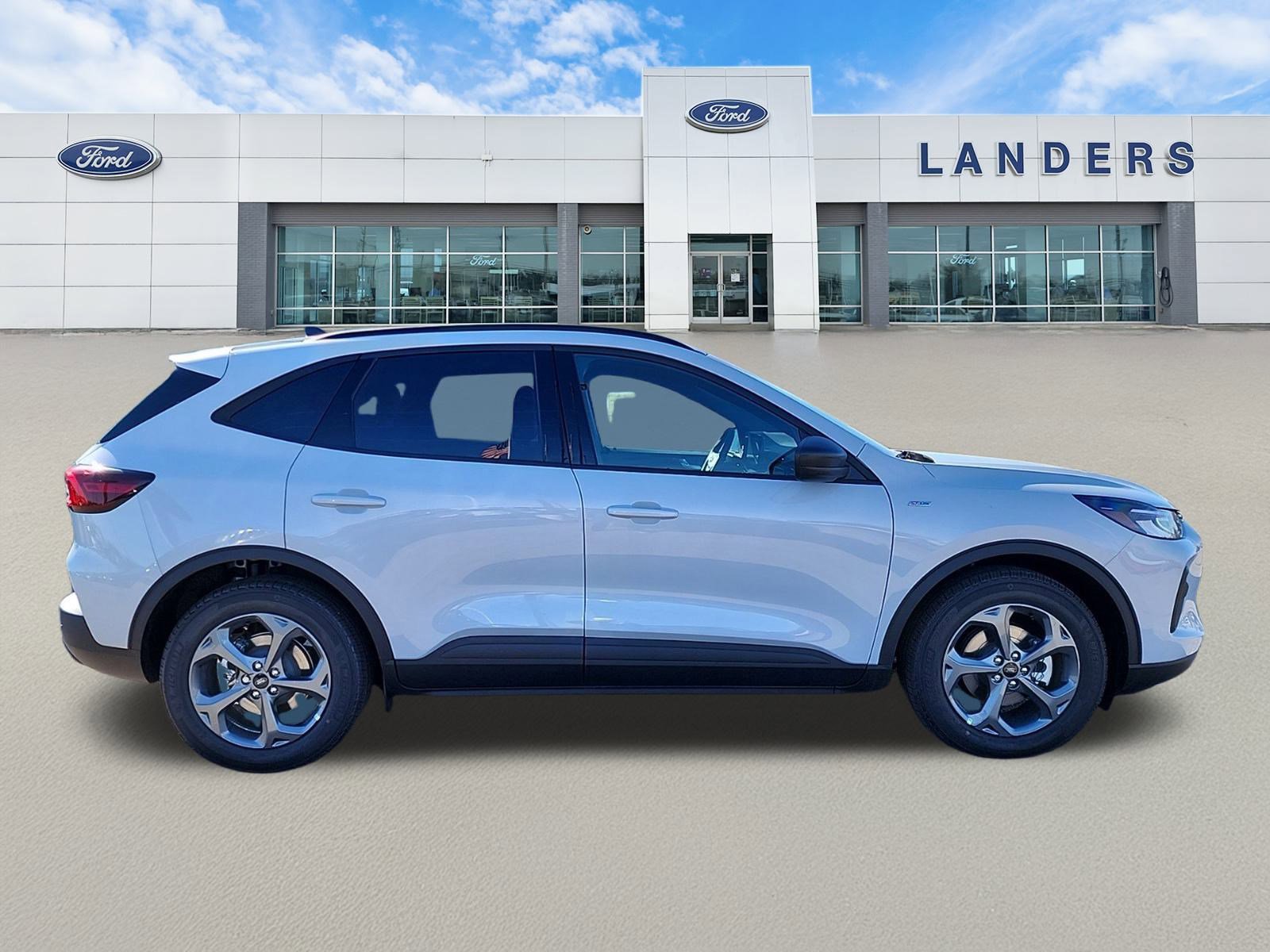 2025 Ford Escape ST-Line photo 2