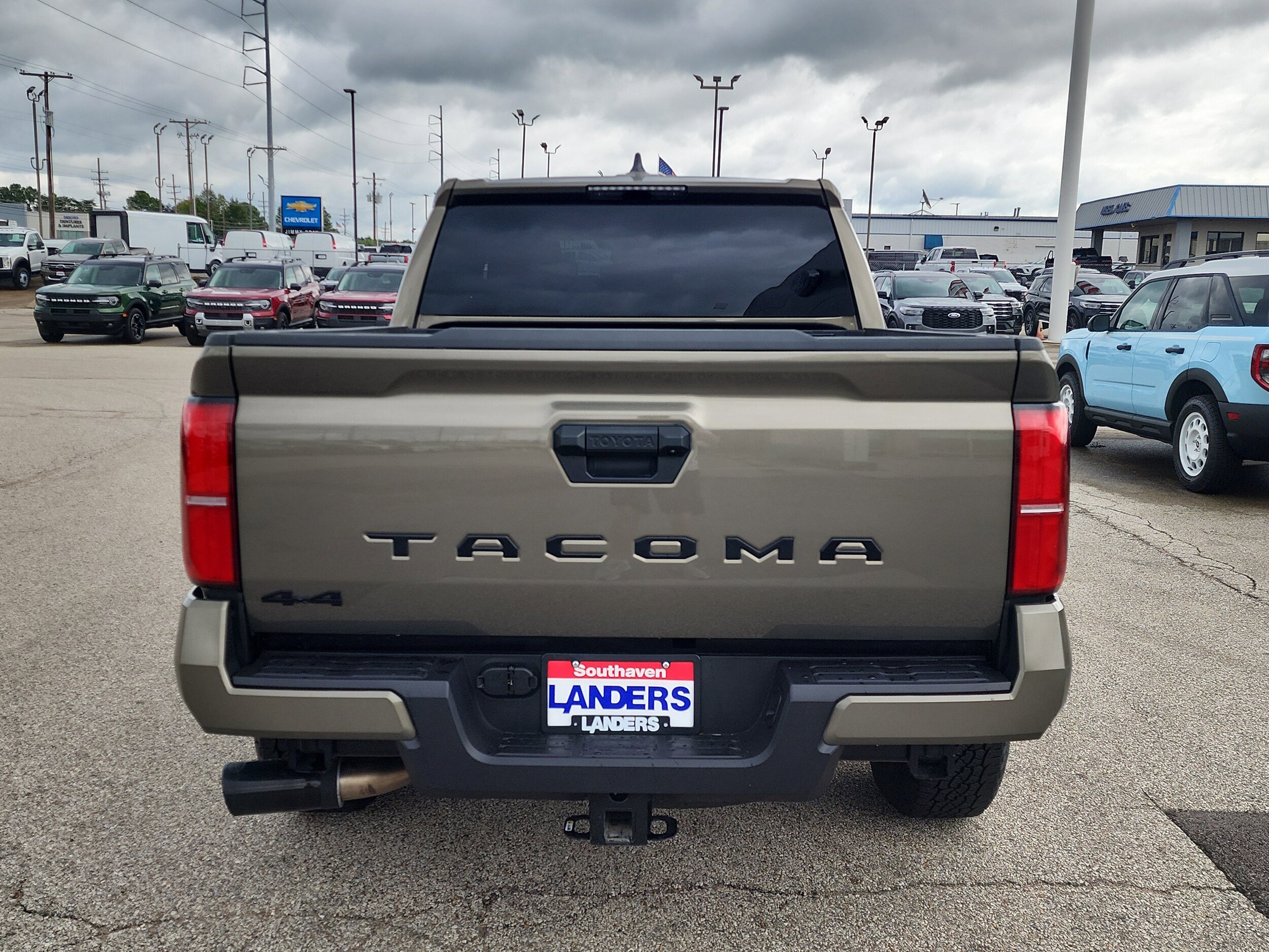 2025 Toyota Tacoma SR5 photo 4