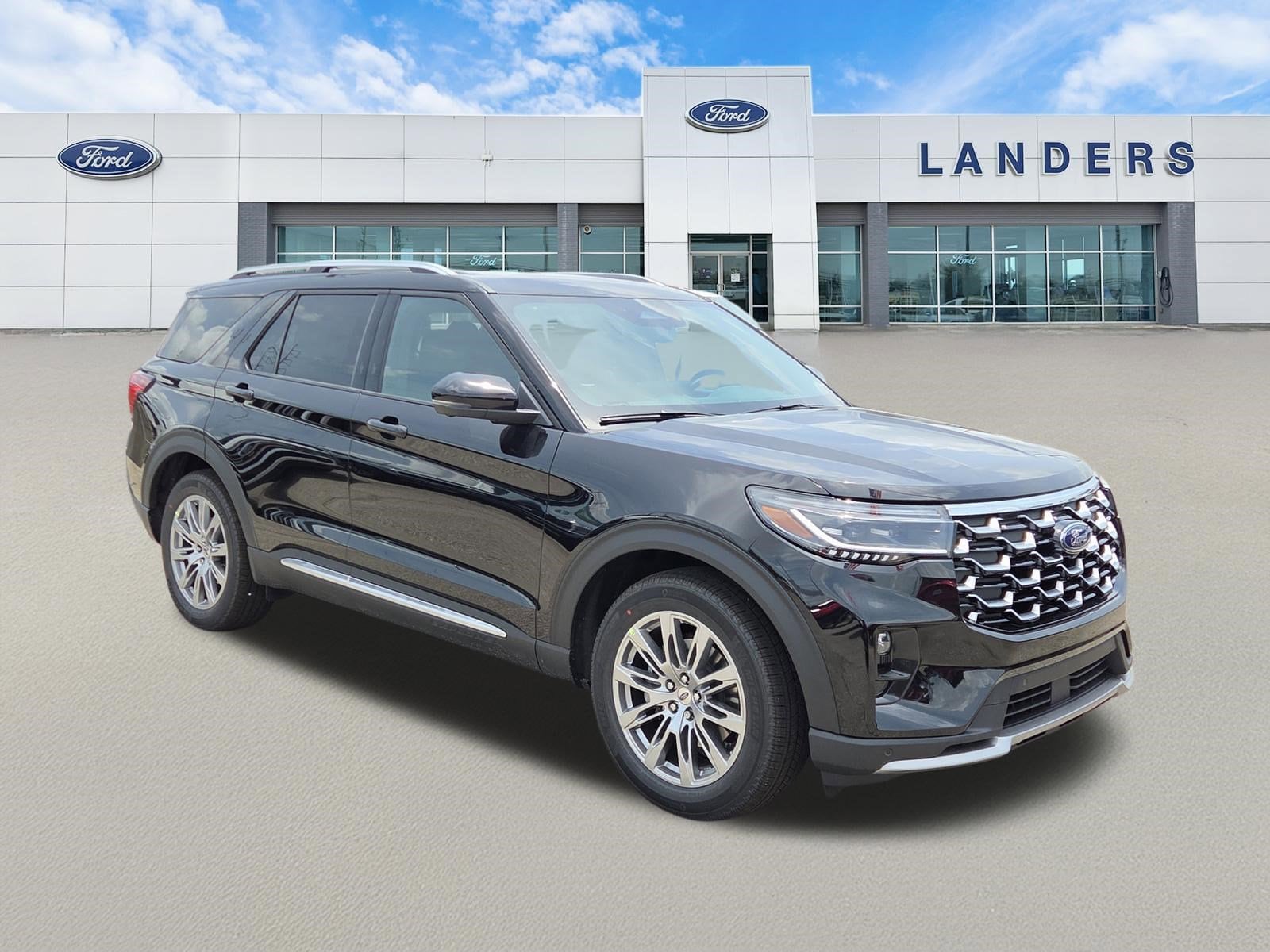 2026 Ford Explorer Platinum's photo