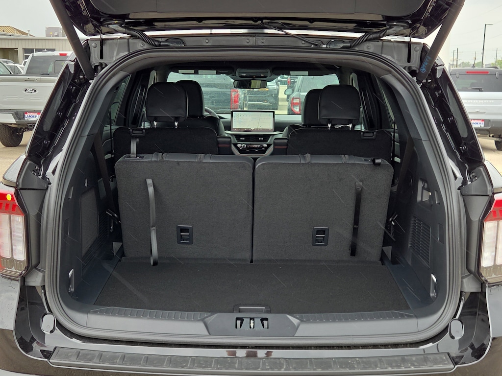 New 2026 Ford Explorer ST-Line SUV
