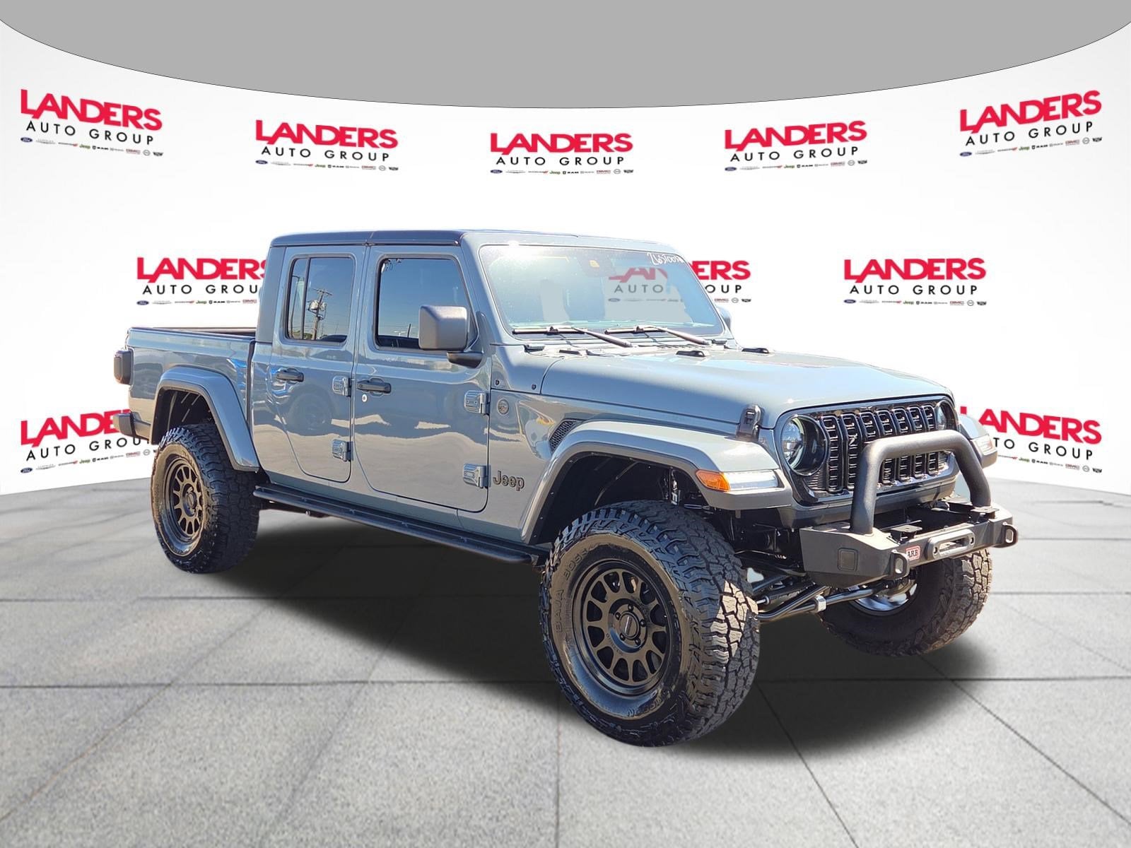 2025 Jeep Gladiator Willys Auto's photo