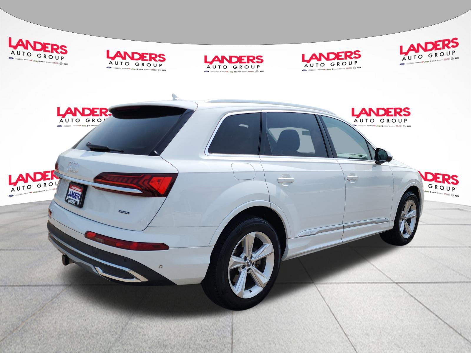 2021 Audi Q7 Premium Plus photo 2