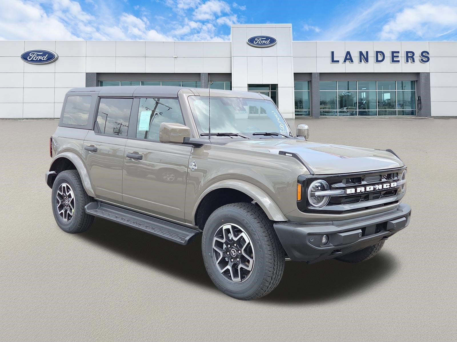2026 Ford Bronco Outer Banks 4x4's photo