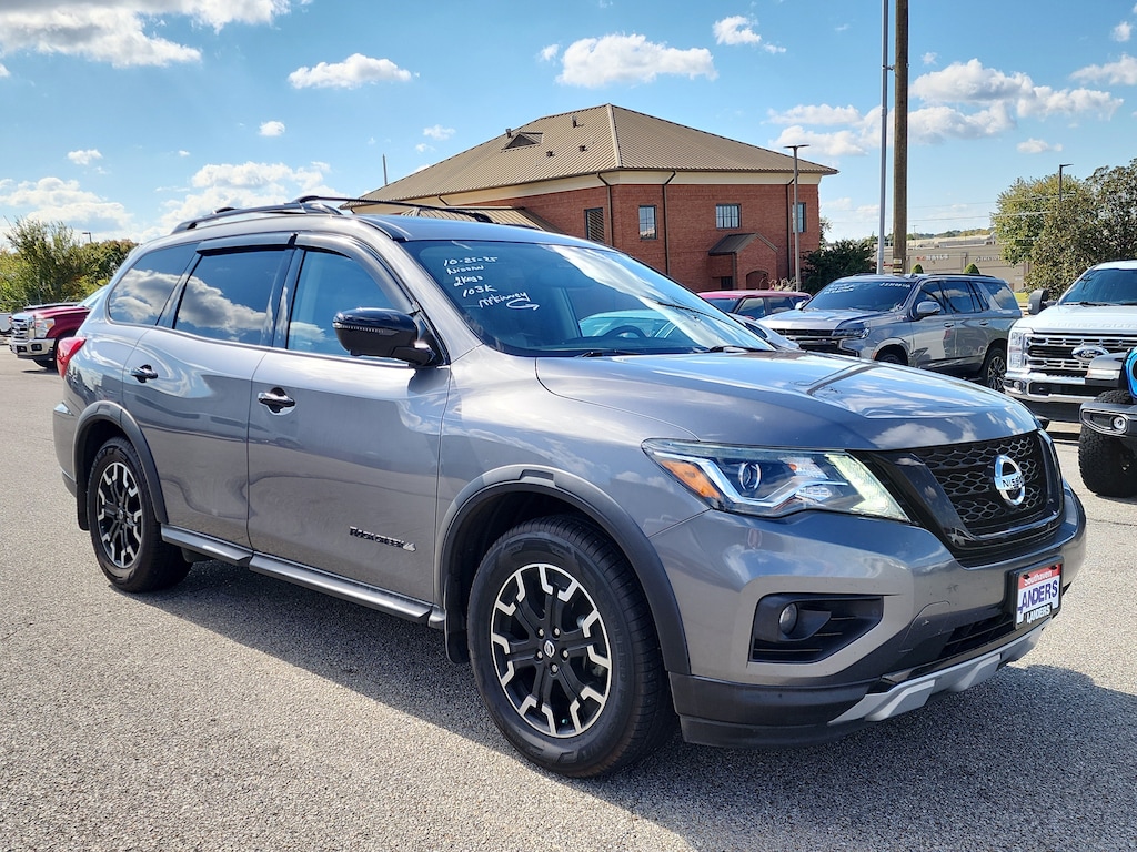 Used 2020 Nissan Pathfinder SL SUV
