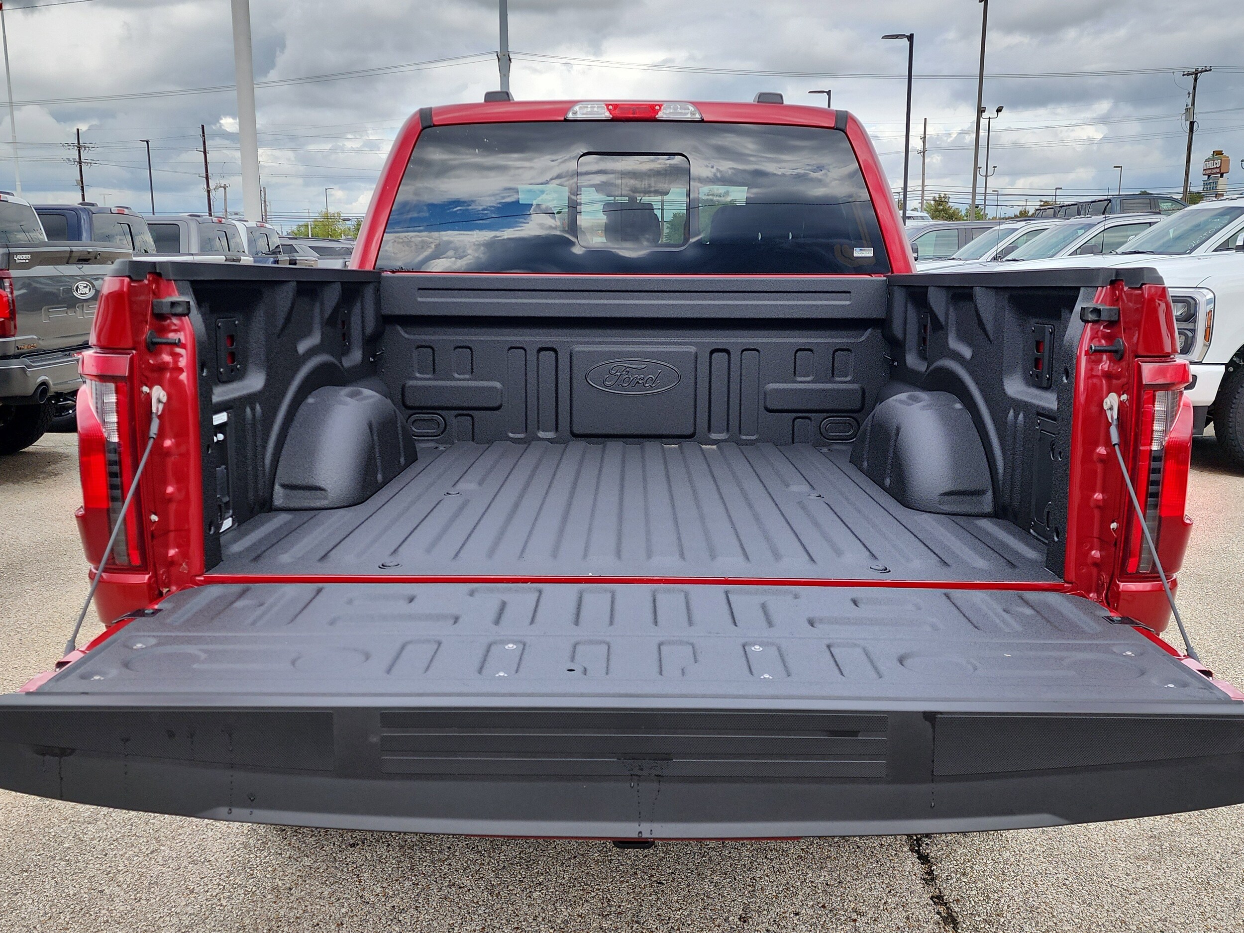 2025 Ford F-150 XLT photo 3