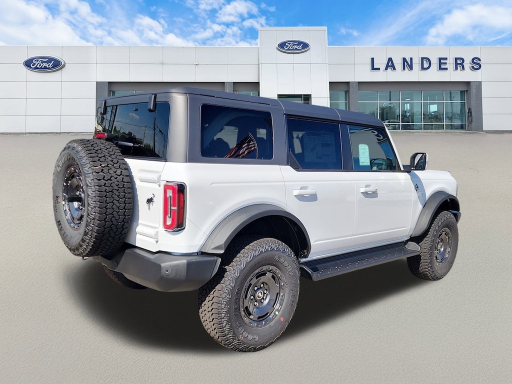 New 2025 Ford Bronco Outer Banks SUV