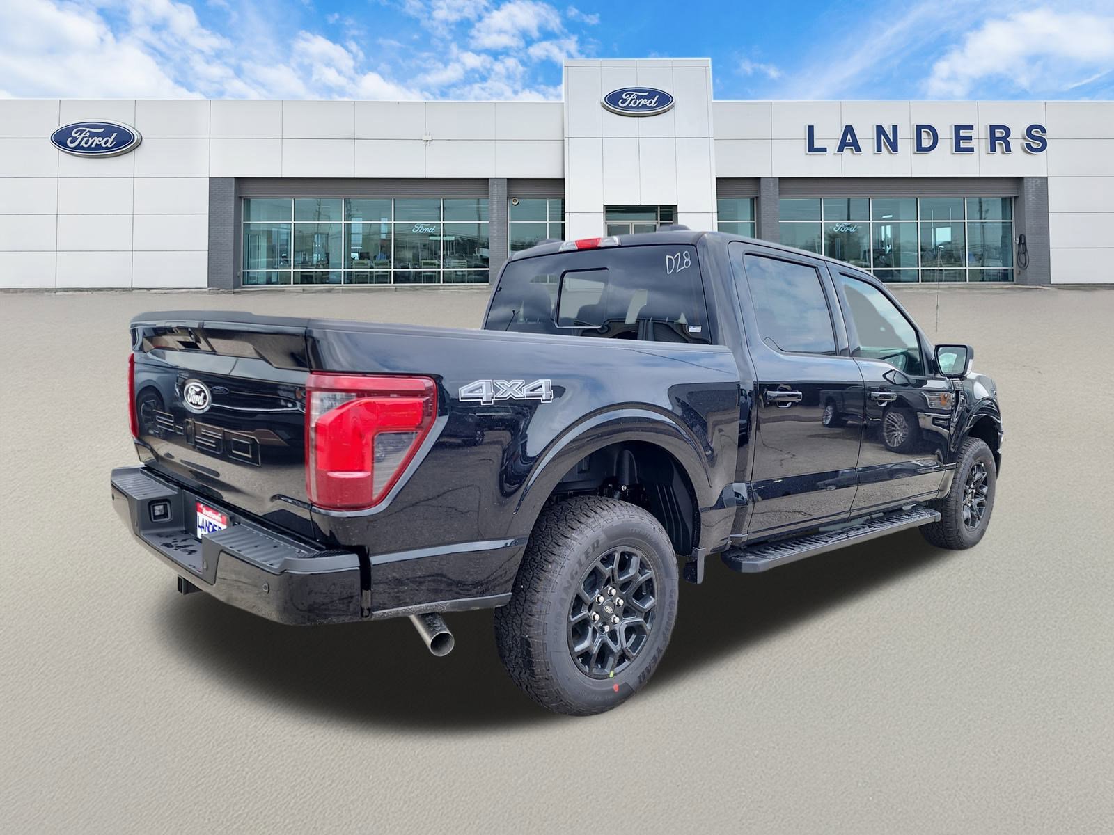 2025 Ford F-150 XLT photo 3