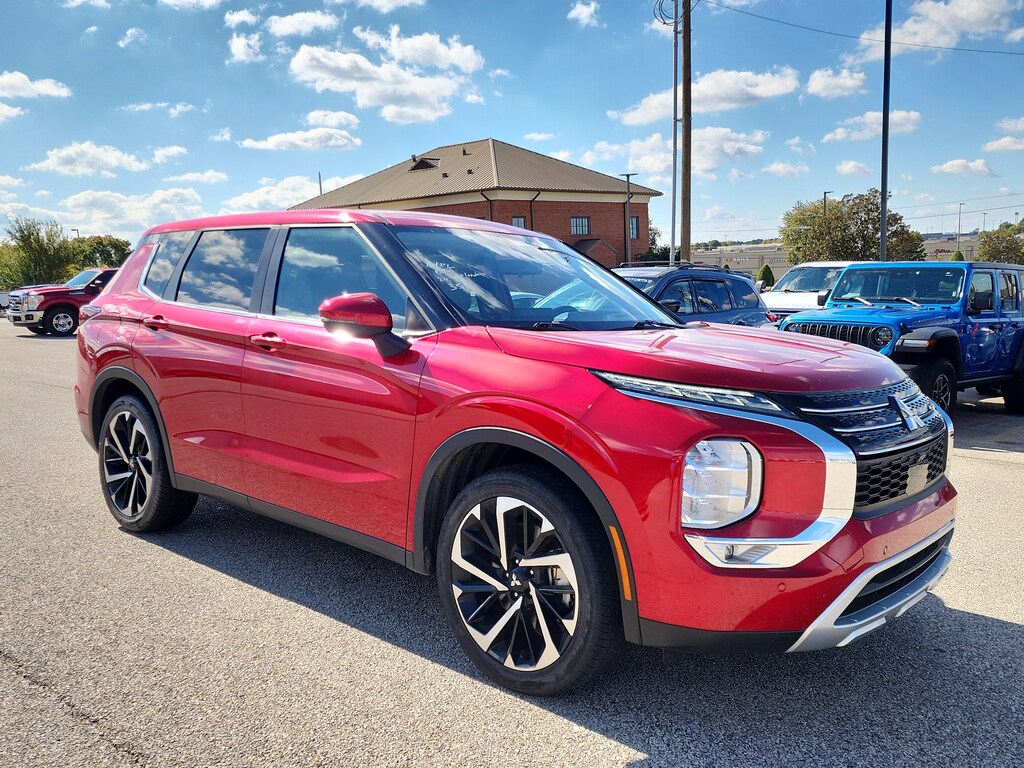 Used 2024 Mitsubishi Outlander SE SUV