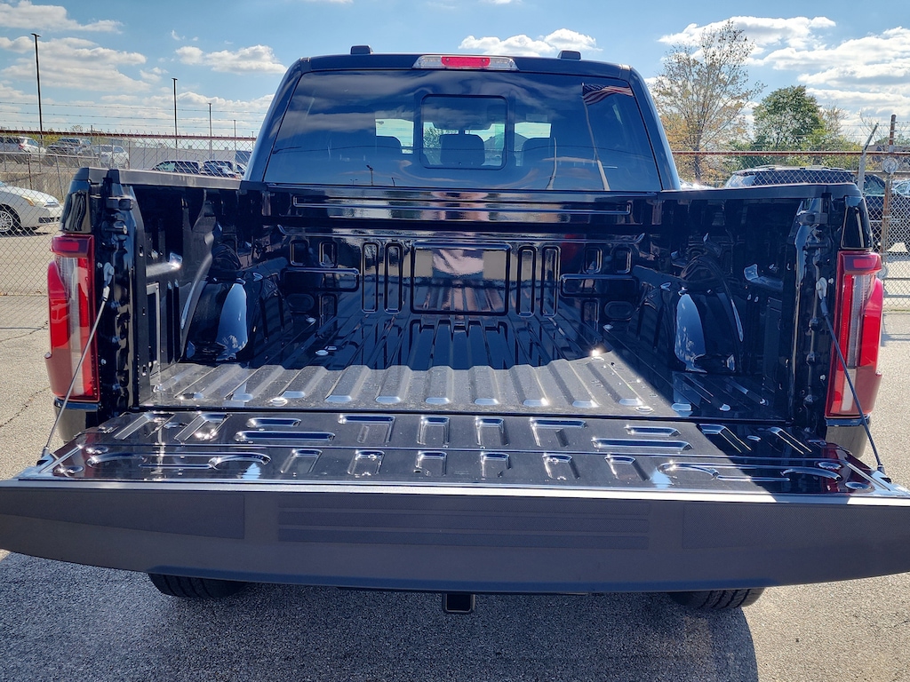 New 2025 Ford F-150 LARIAT TRUCK