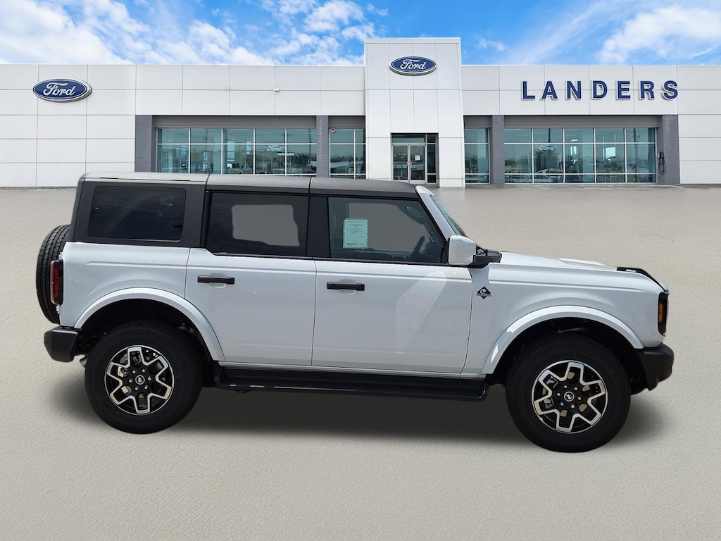 New 2026 Ford Bronco Outer Banks SUV