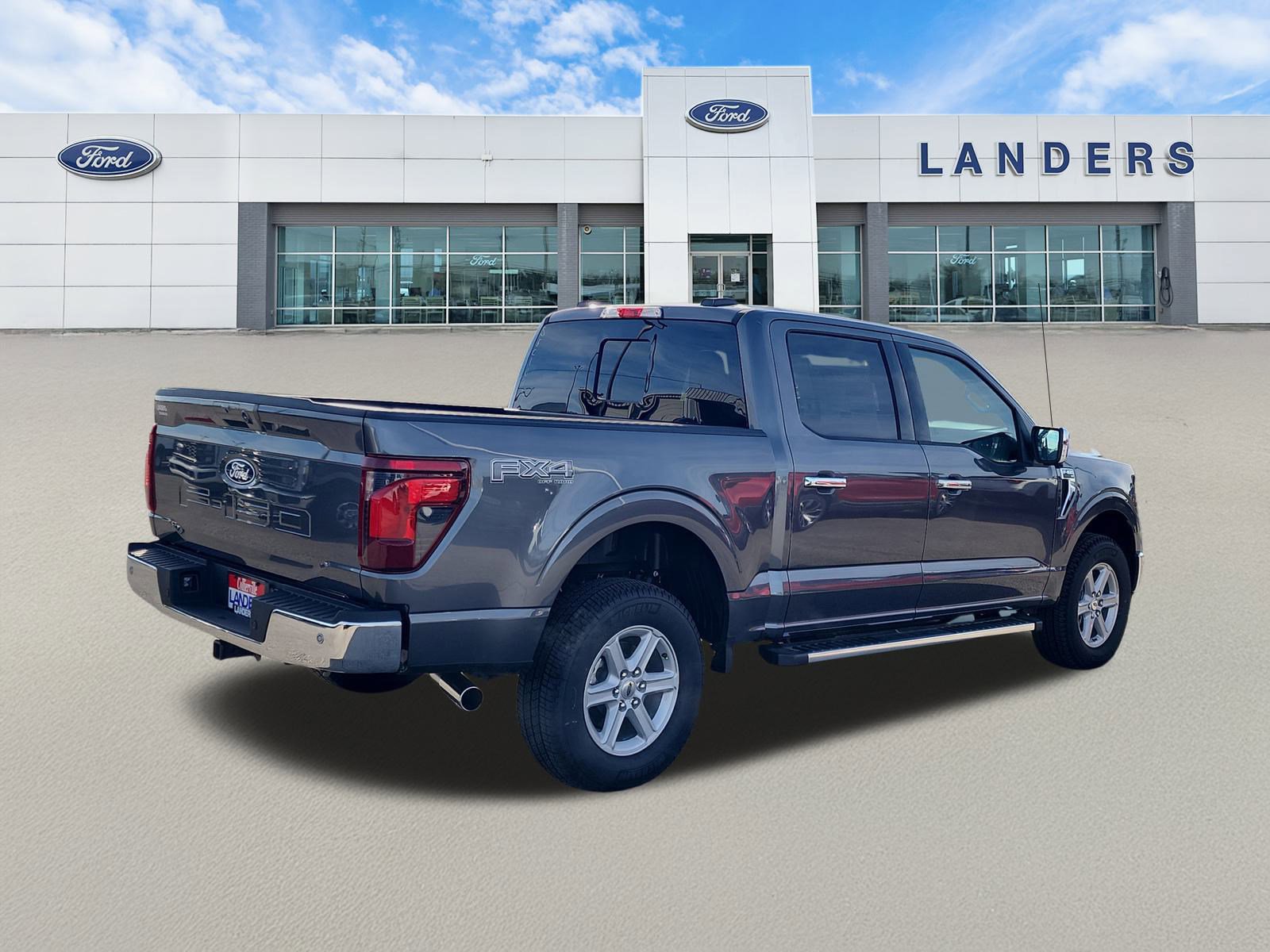 2025 Ford F-150 XLT photo 3
