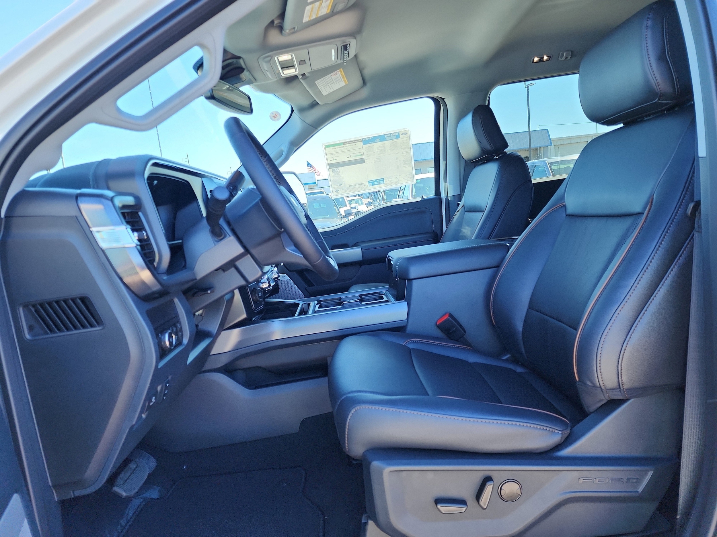 2026 Ford F-350 Super Duty Lariat - Photo 6