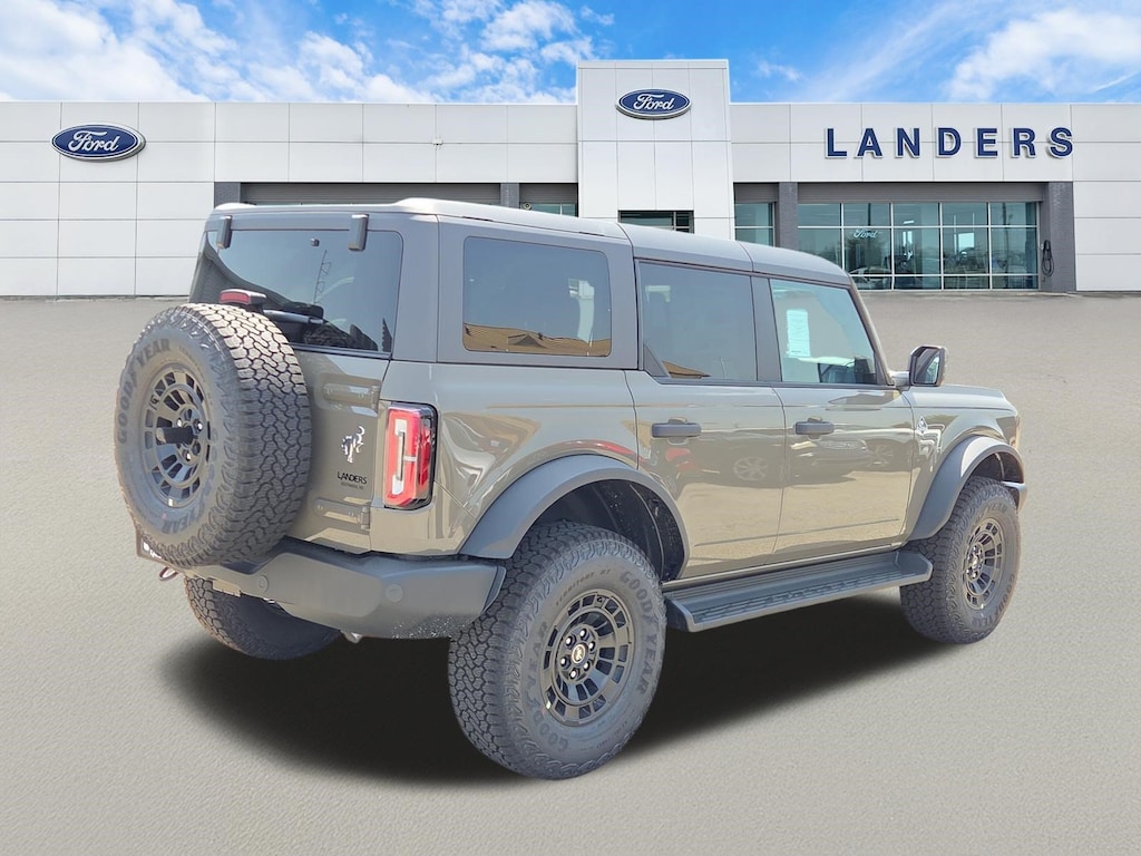 New 2026 Ford Bronco Outer Banks SUV