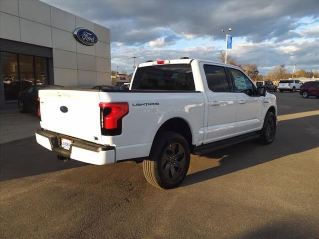 New 2023 Ford F-150 Lightning XLT XLT 4WD SuperCrew 5.5 Box