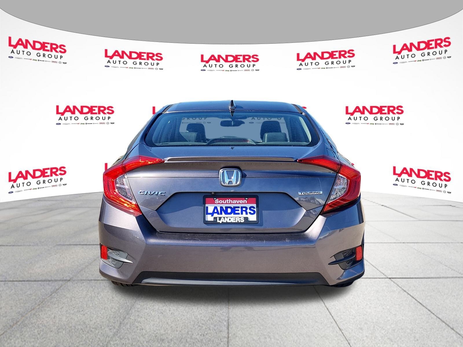 2017 Honda Civic Touring photo 4