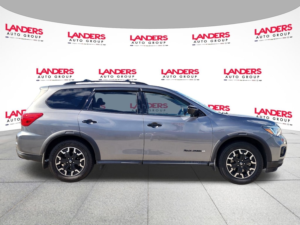 Used 2020 Nissan Pathfinder SL SUV