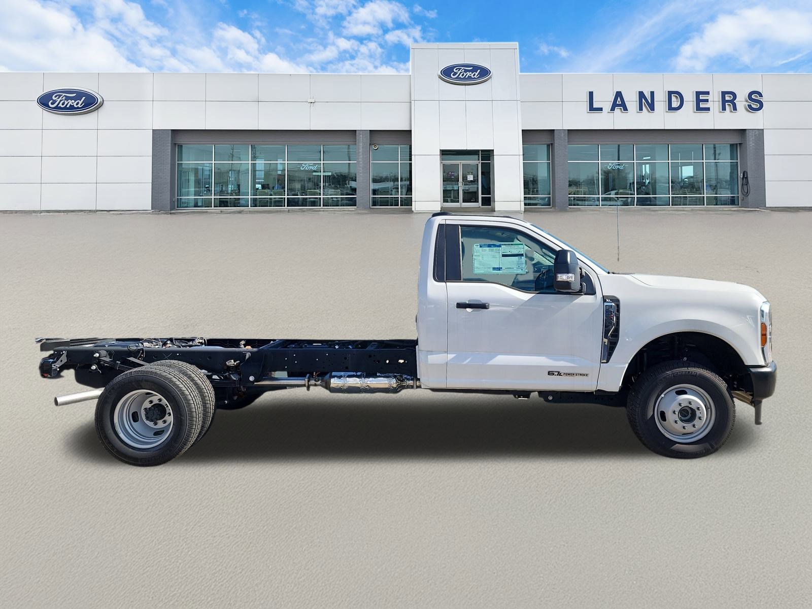 2024 Ford F-350 XL photo 2