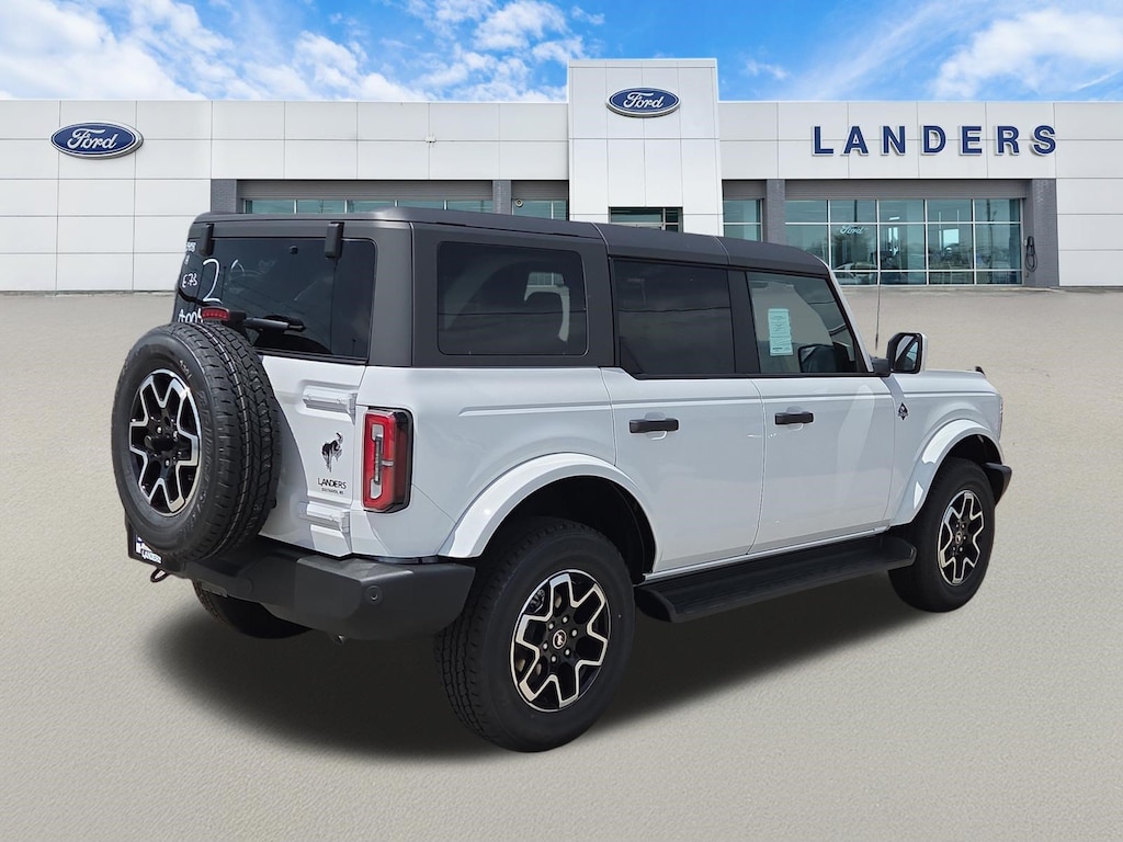 New 2026 Ford Bronco Outer Banks SUV