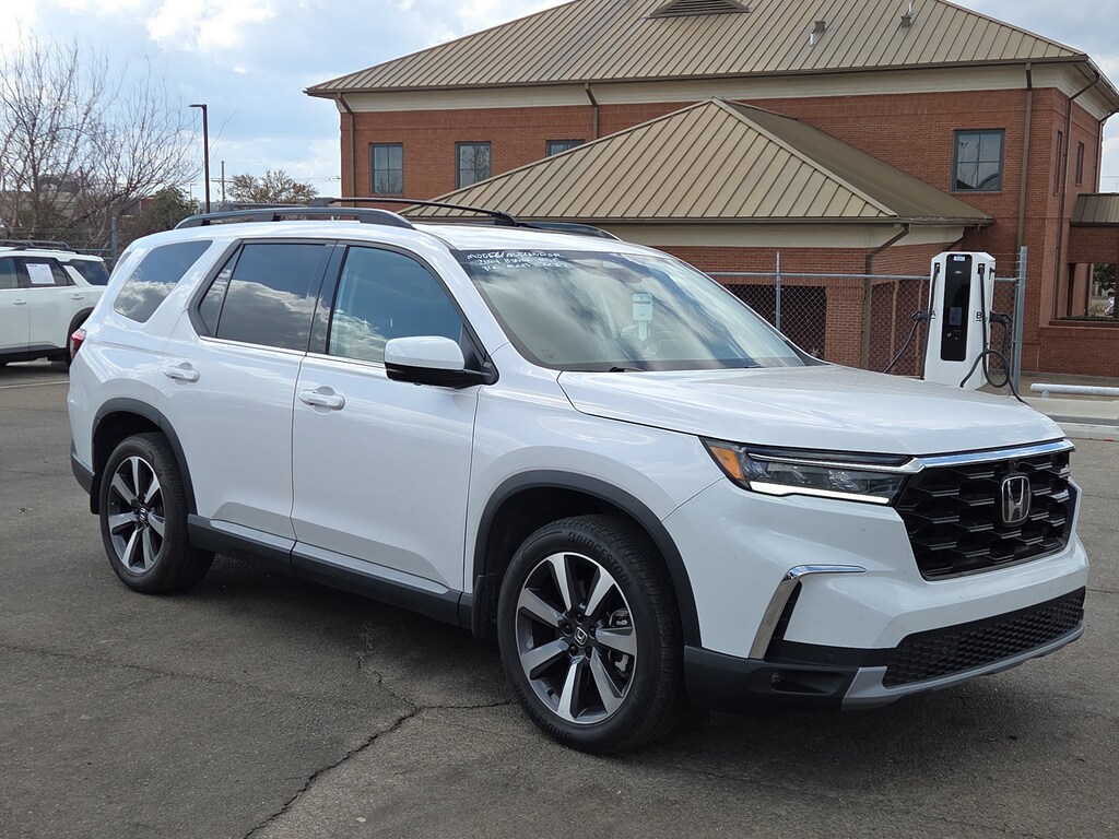 Used 2024 Honda Pilot Elite SUV