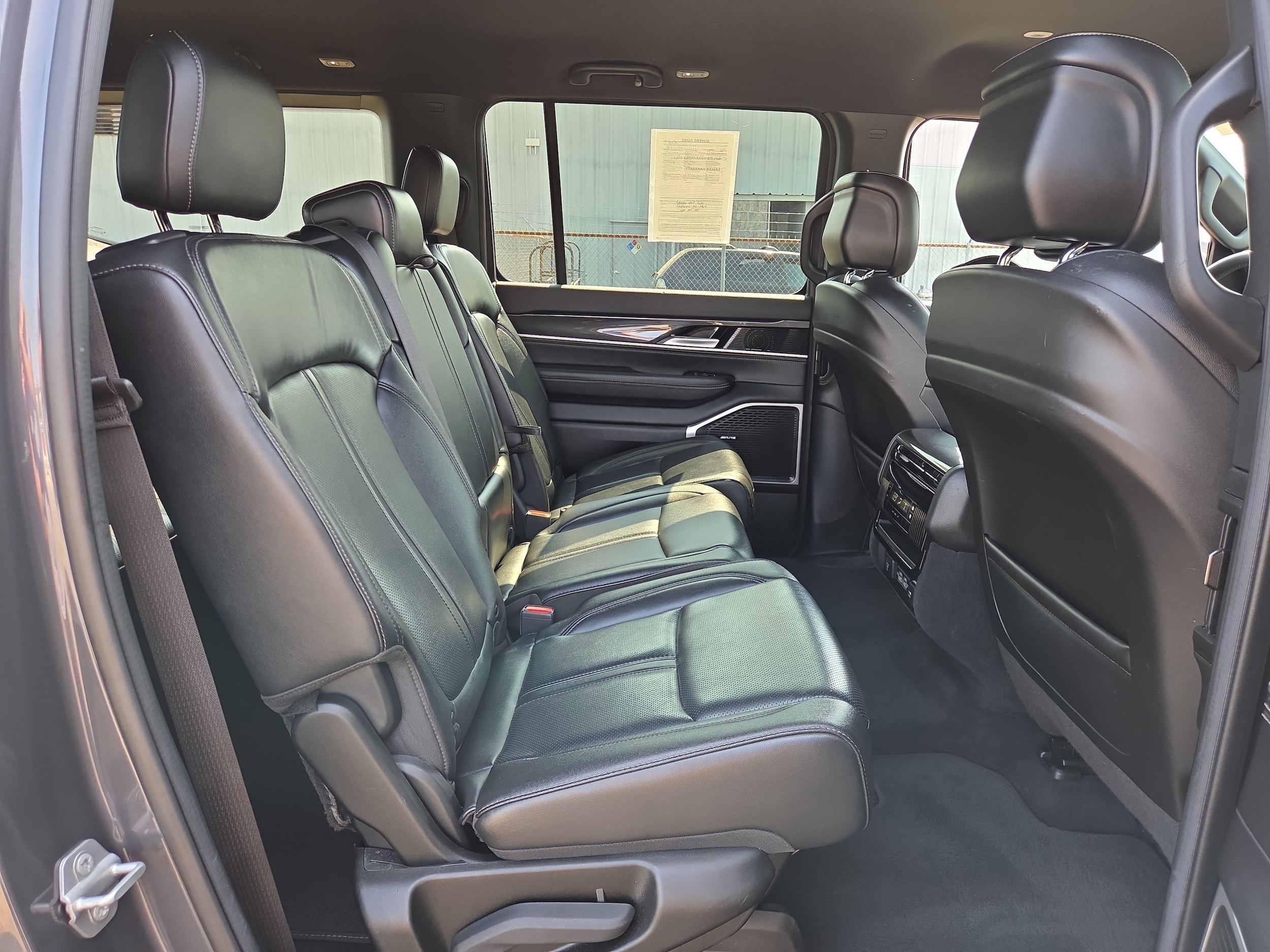 2022 Jeep Wagoneer Series I - Photo 16