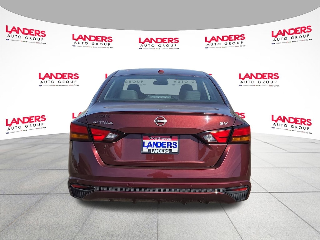 Used 2024 Nissan Altima 2.5 SV Sedan