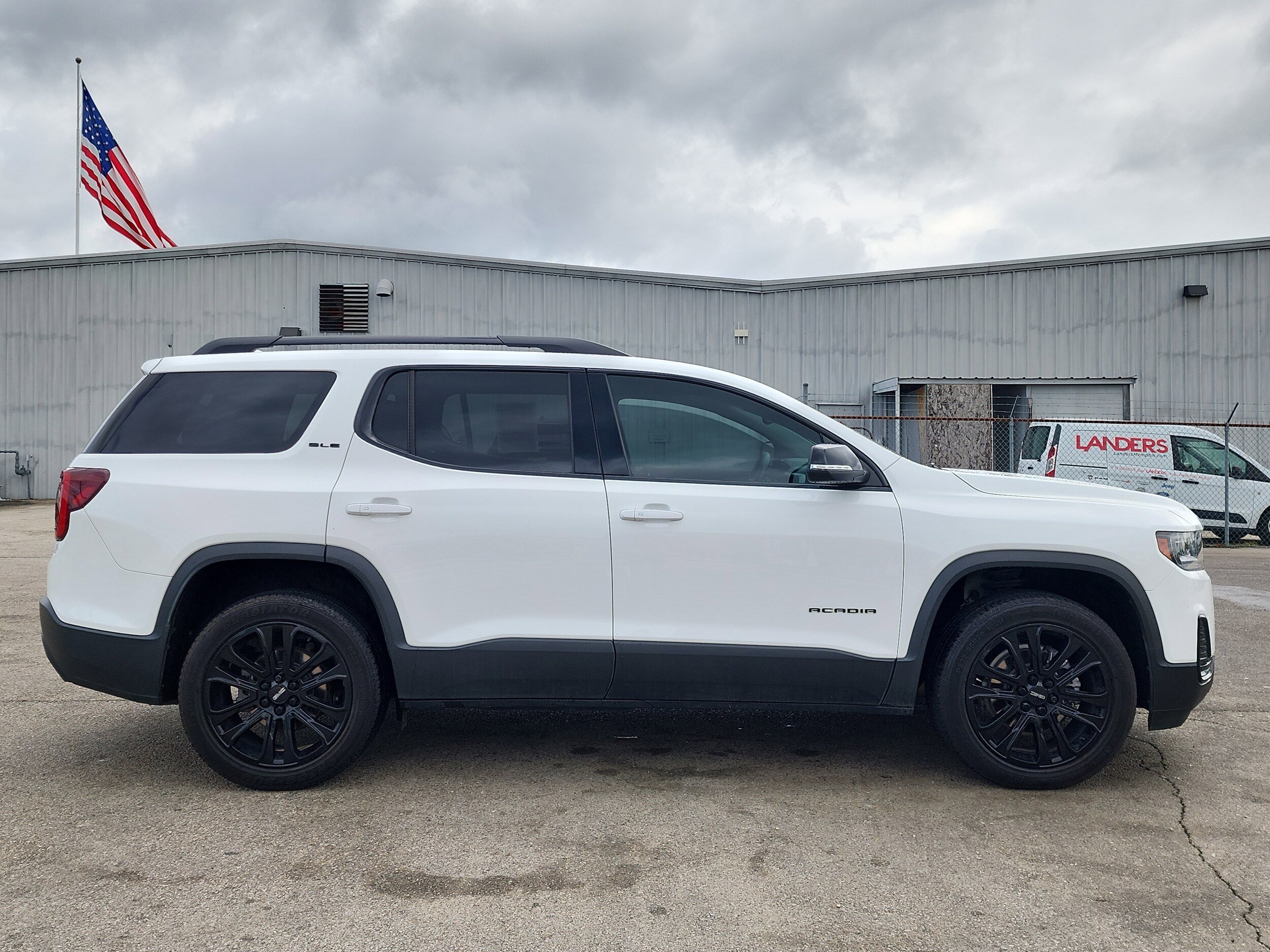 2022 Gmc Acadia SLE photo 2