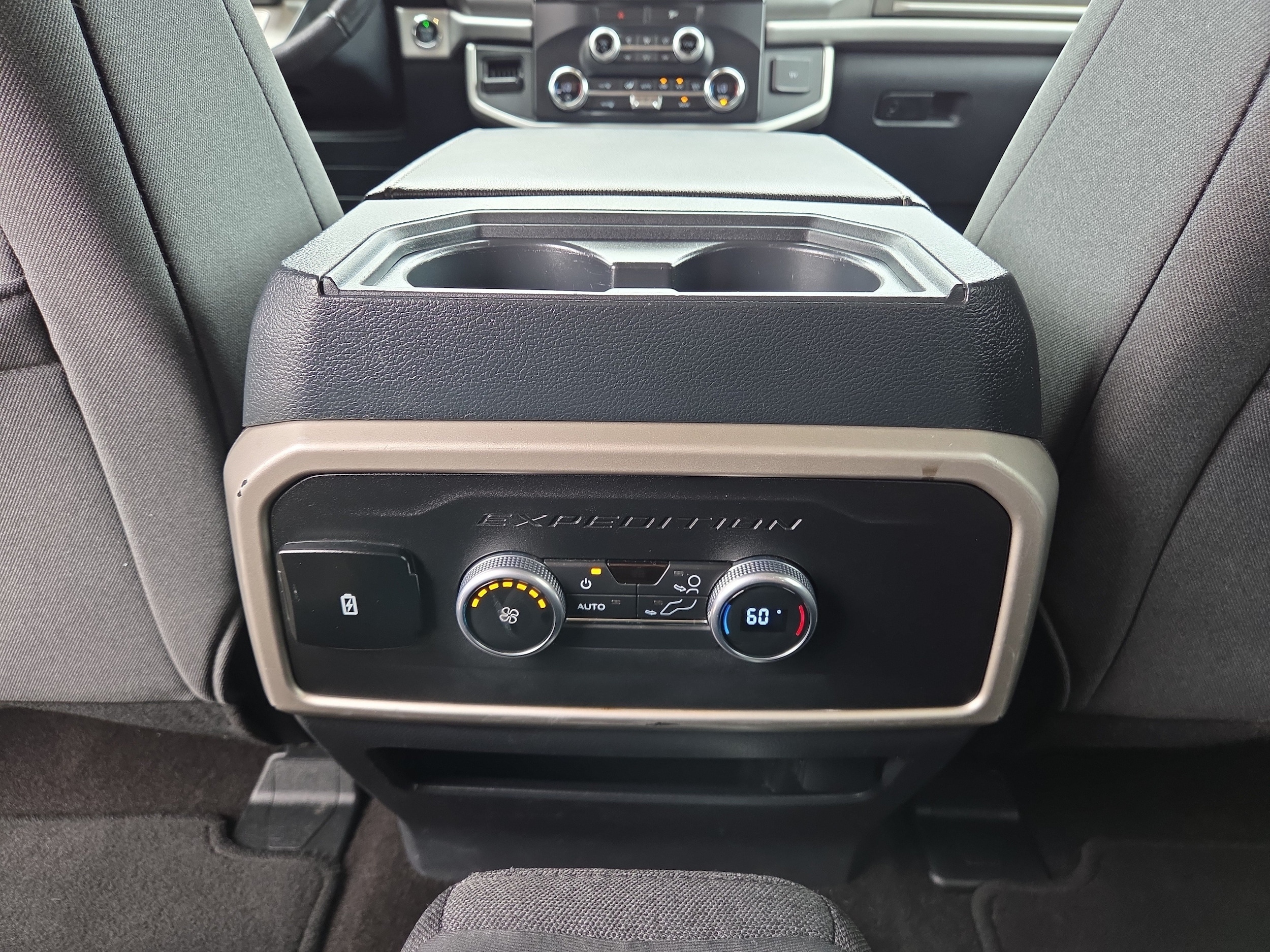 2022 Ford Expedition XLT - Photo 13