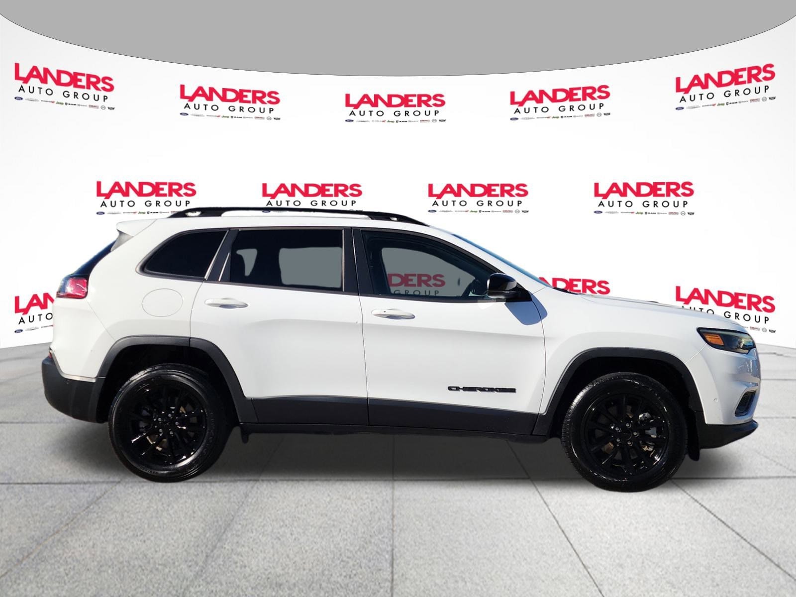 Image of 2023 Jeep Cherokee Altitude Lux SUV