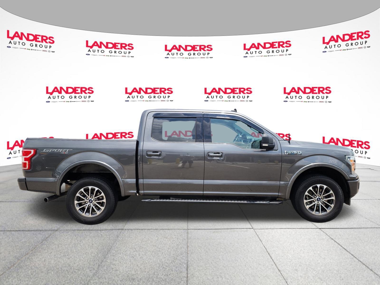 2020 Ford F-150 XLT photo 2