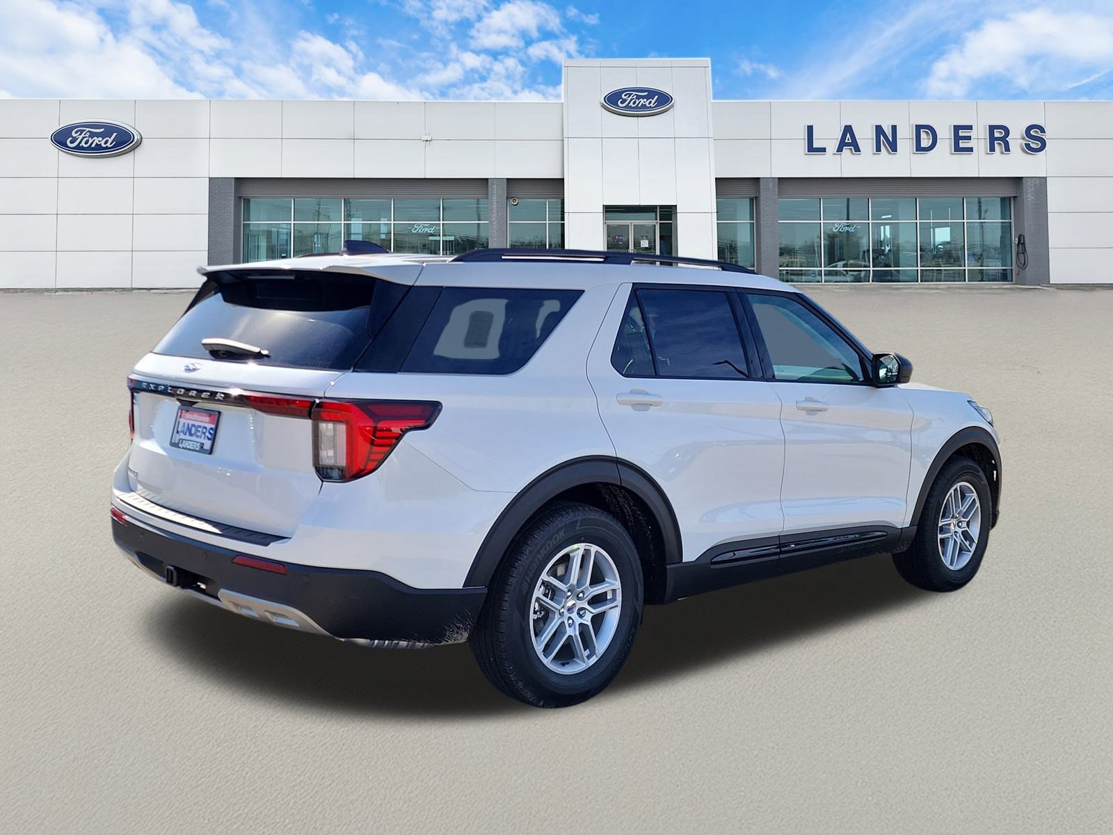 2026 Ford Explorer photo 2