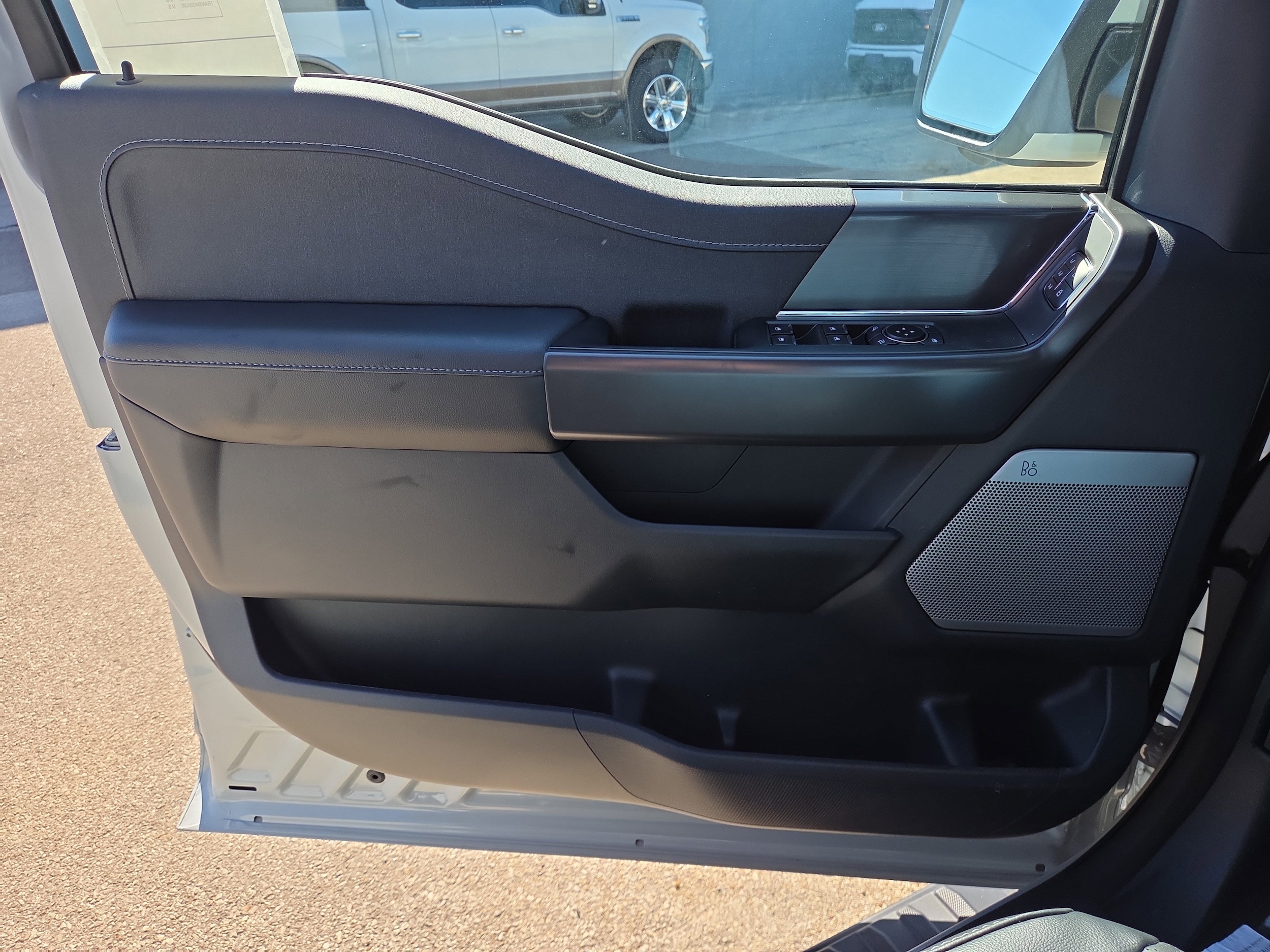 2026 Ford F-150 Lariat - Photo 9