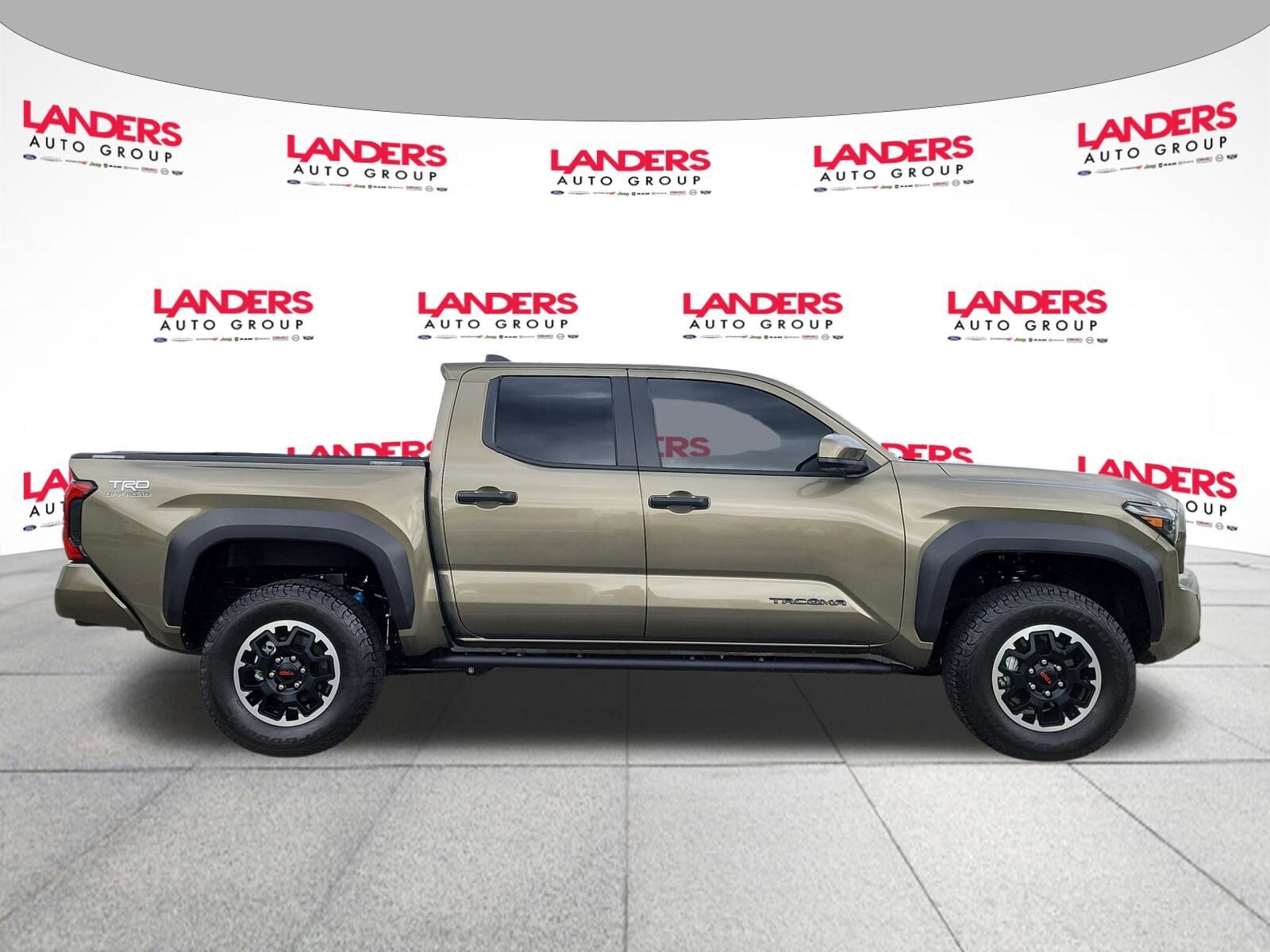 2025 Toyota Tacoma SR5 photo 2