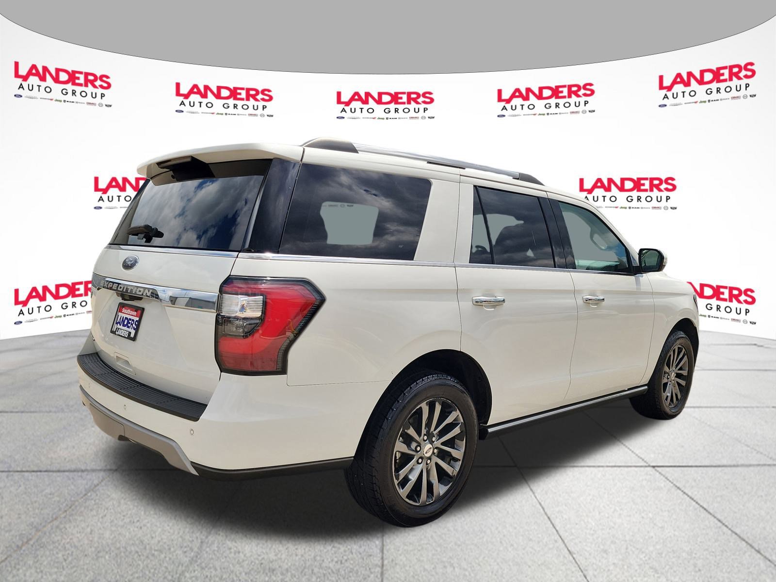 2021 Ford Expedition Limited photo 3