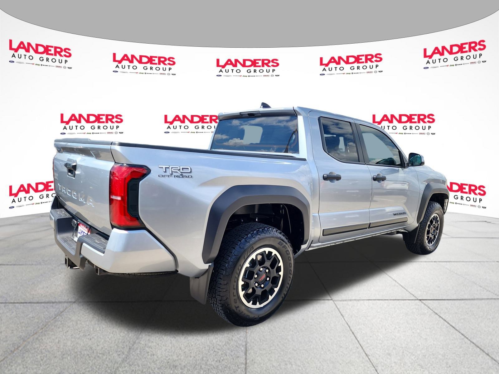 2024 Toyota Tacoma TRD photo 3