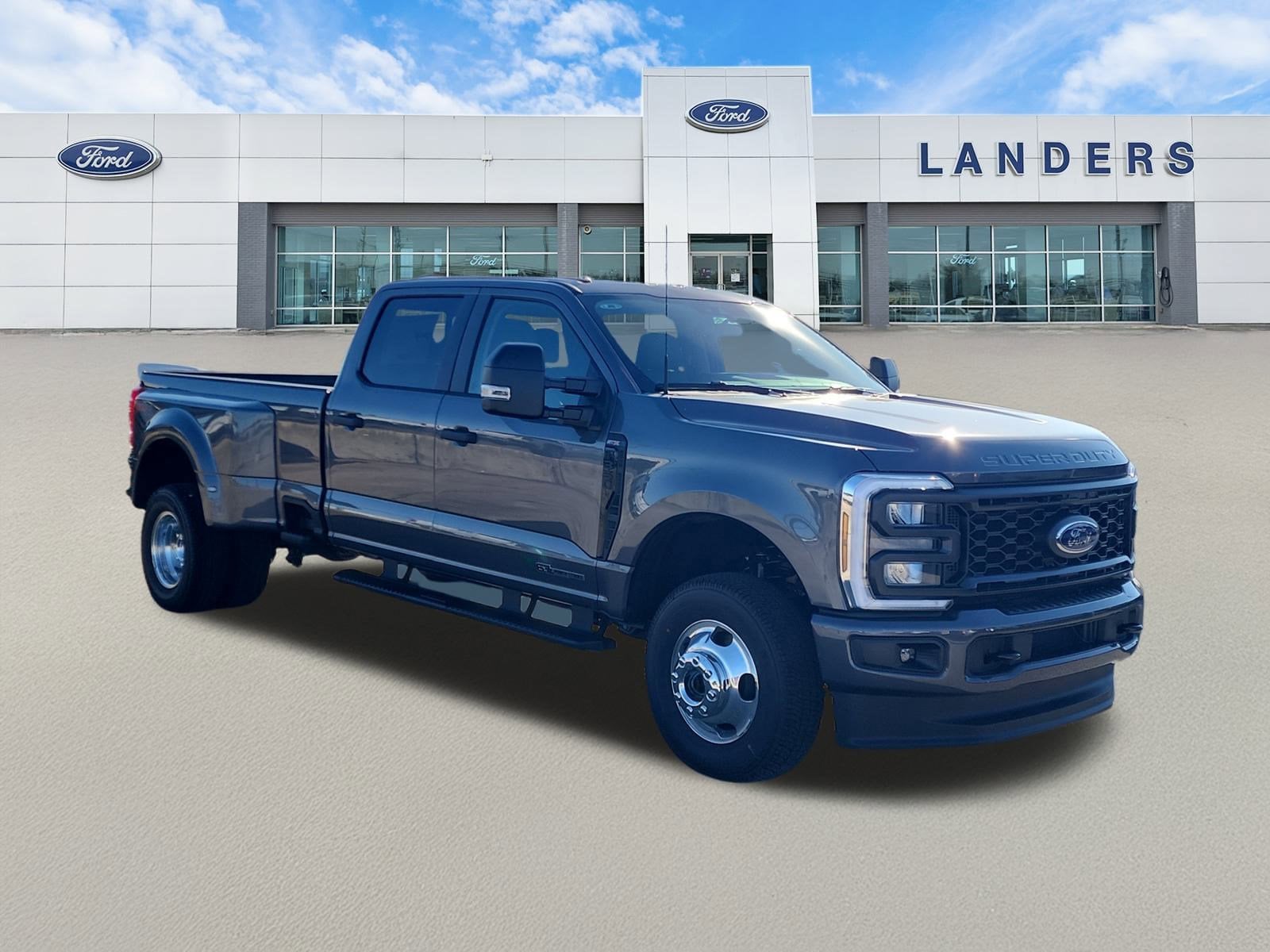 2026 Ford F-350 Super Duty XL's photo