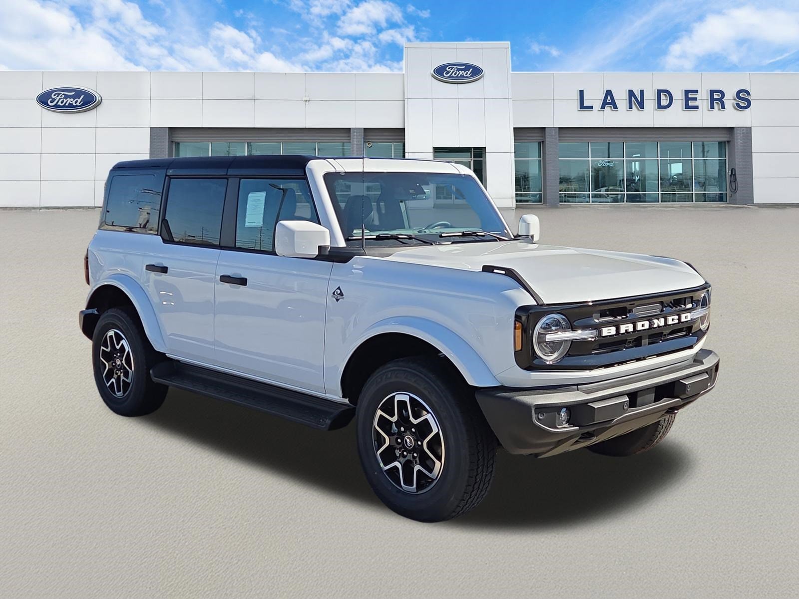 2026 Ford Bronco Outer Banks 4x4's photo