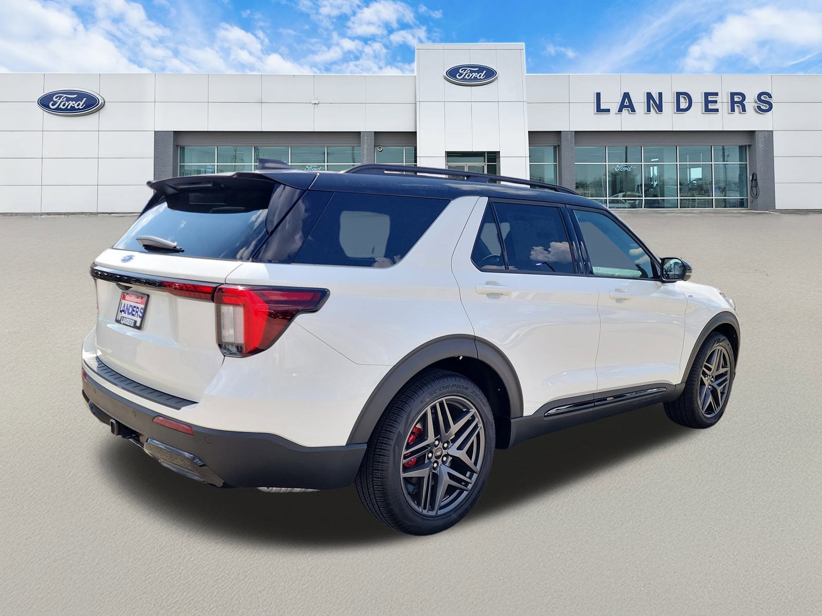 2025 Ford Explorer ST-Line photo 3